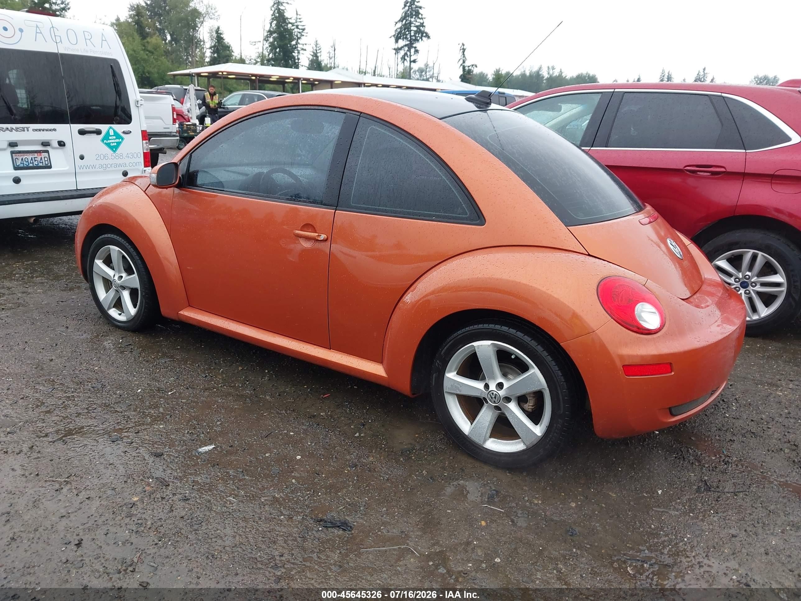 2010 Volkswagen New Beetle 2.5l Red Rock Edition Оранжевый vin: 3VWPG3AG0AM016590