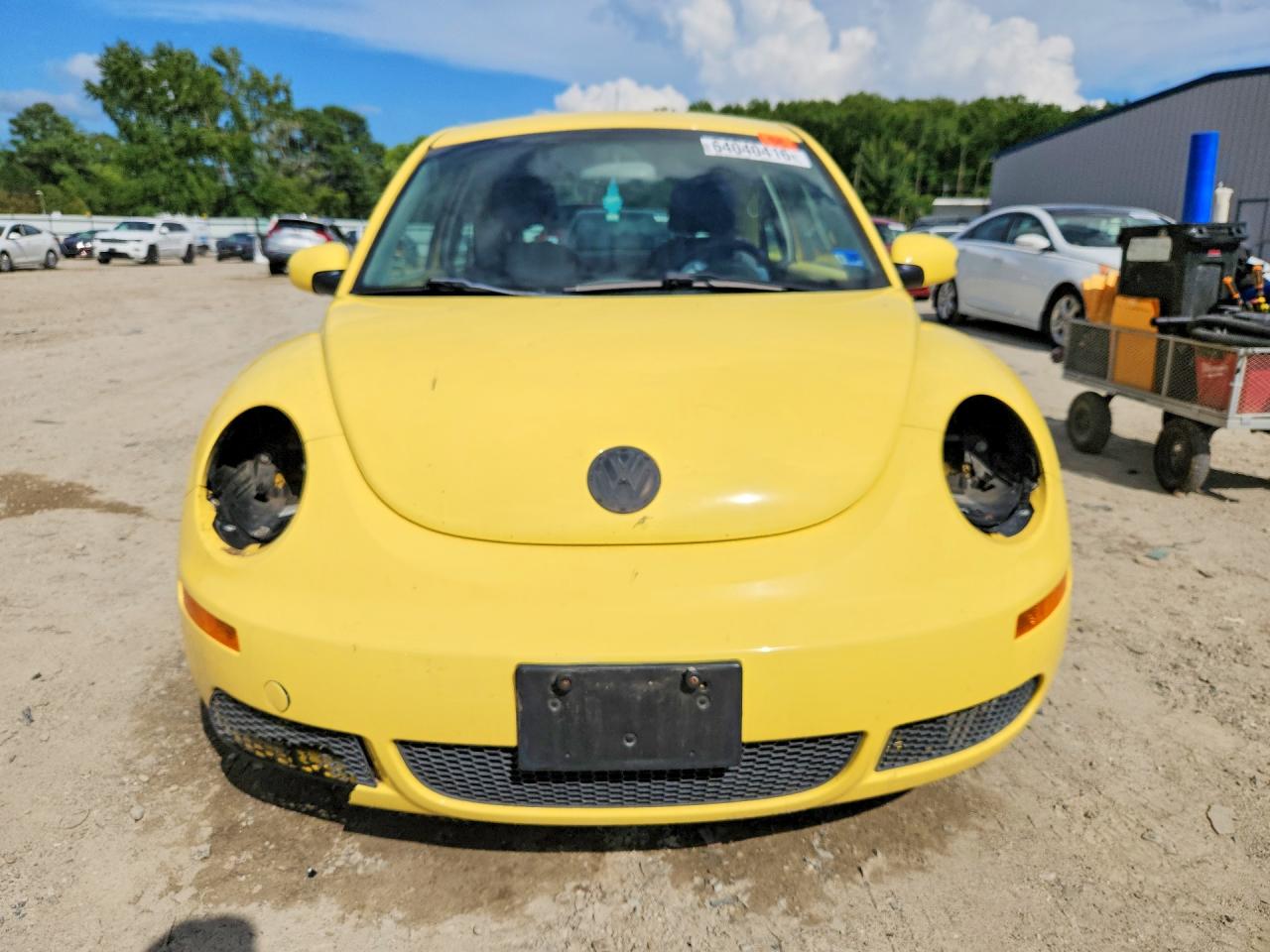 2010 Volkswagen New Beetle Yellow vin: 3VWPG3AG2AM012072