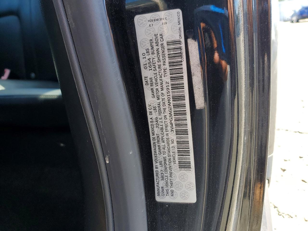 2010 Volkswagen New Beetle Black vin: 3VWPG3AG2AM015912