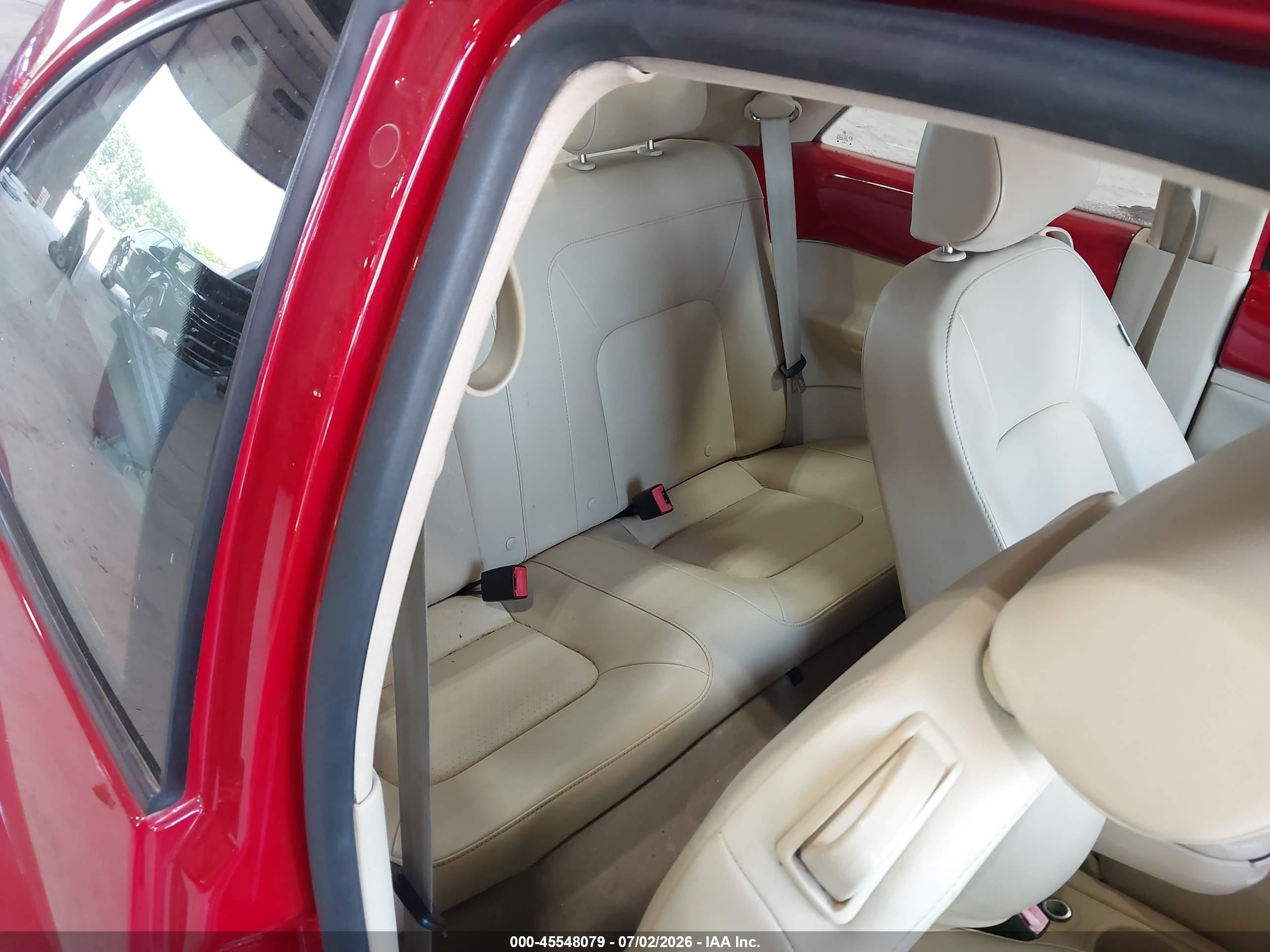 2010 Volkswagen New Beetle 2.5l Red vin: 3VWPG3AG4AM028807