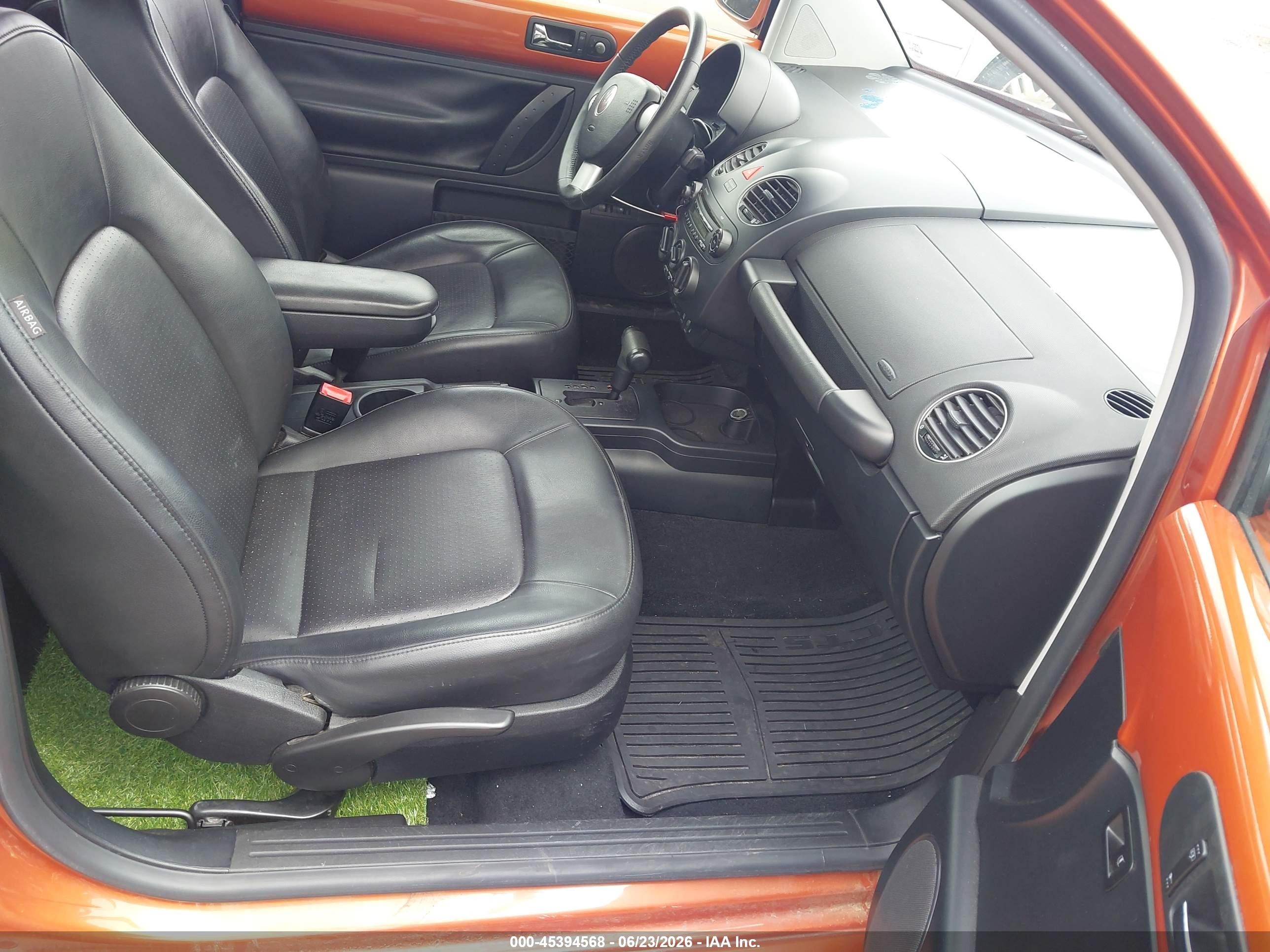2010 Volkswagen New Beetle 2.5l Red Rock Edition Orange vin: 3VWPG3AG7AM034634