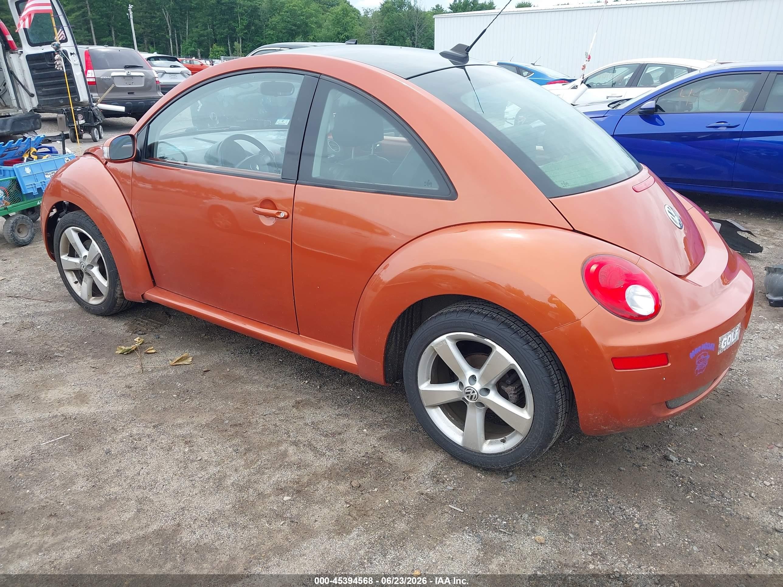 2010 Volkswagen New Beetle 2.5l Red Rock Edition Orange vin: 3VWPG3AG7AM034634