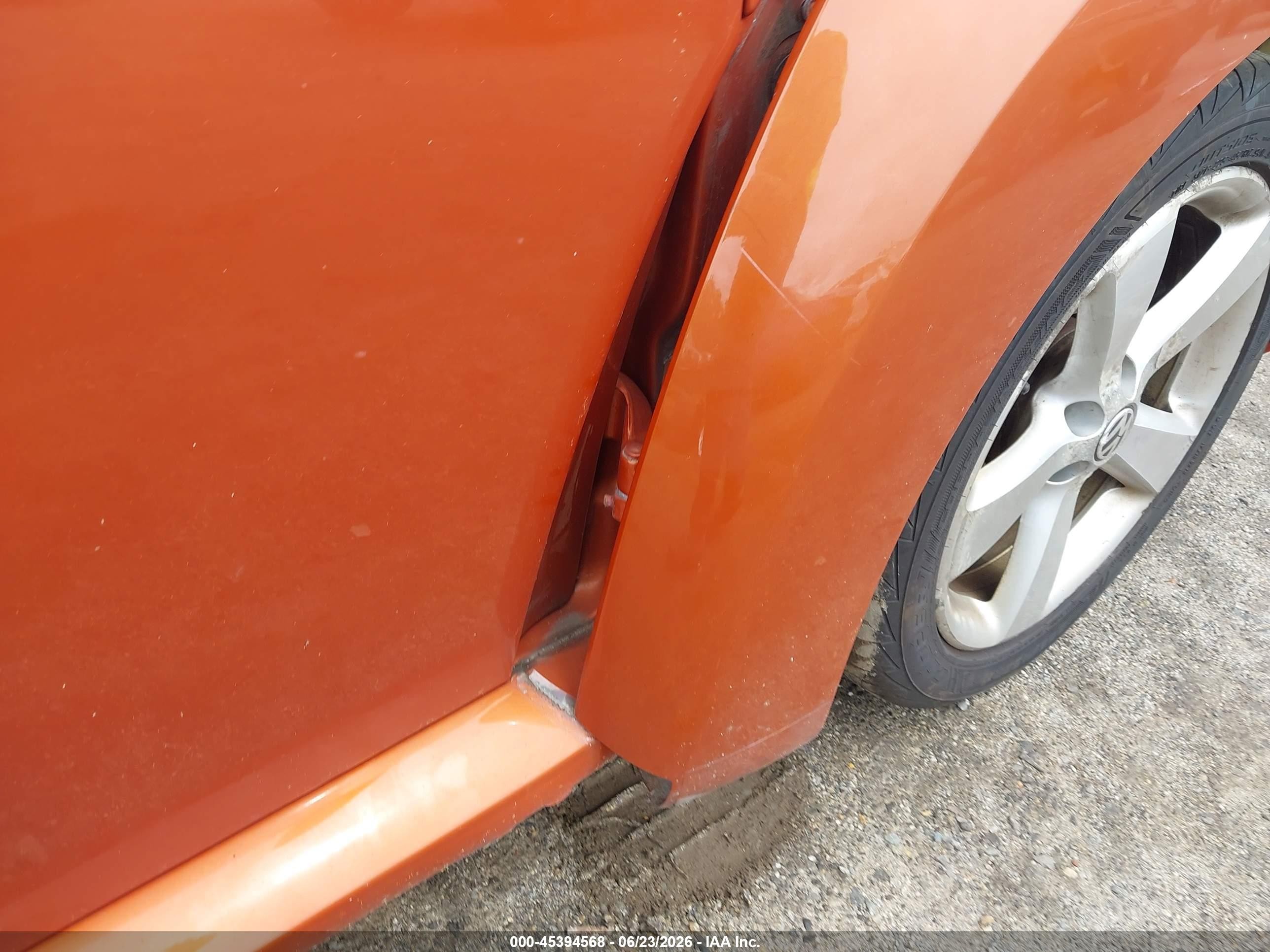 2010 Volkswagen New Beetle 2.5l Red Rock Edition Orange vin: 3VWPG3AG7AM034634