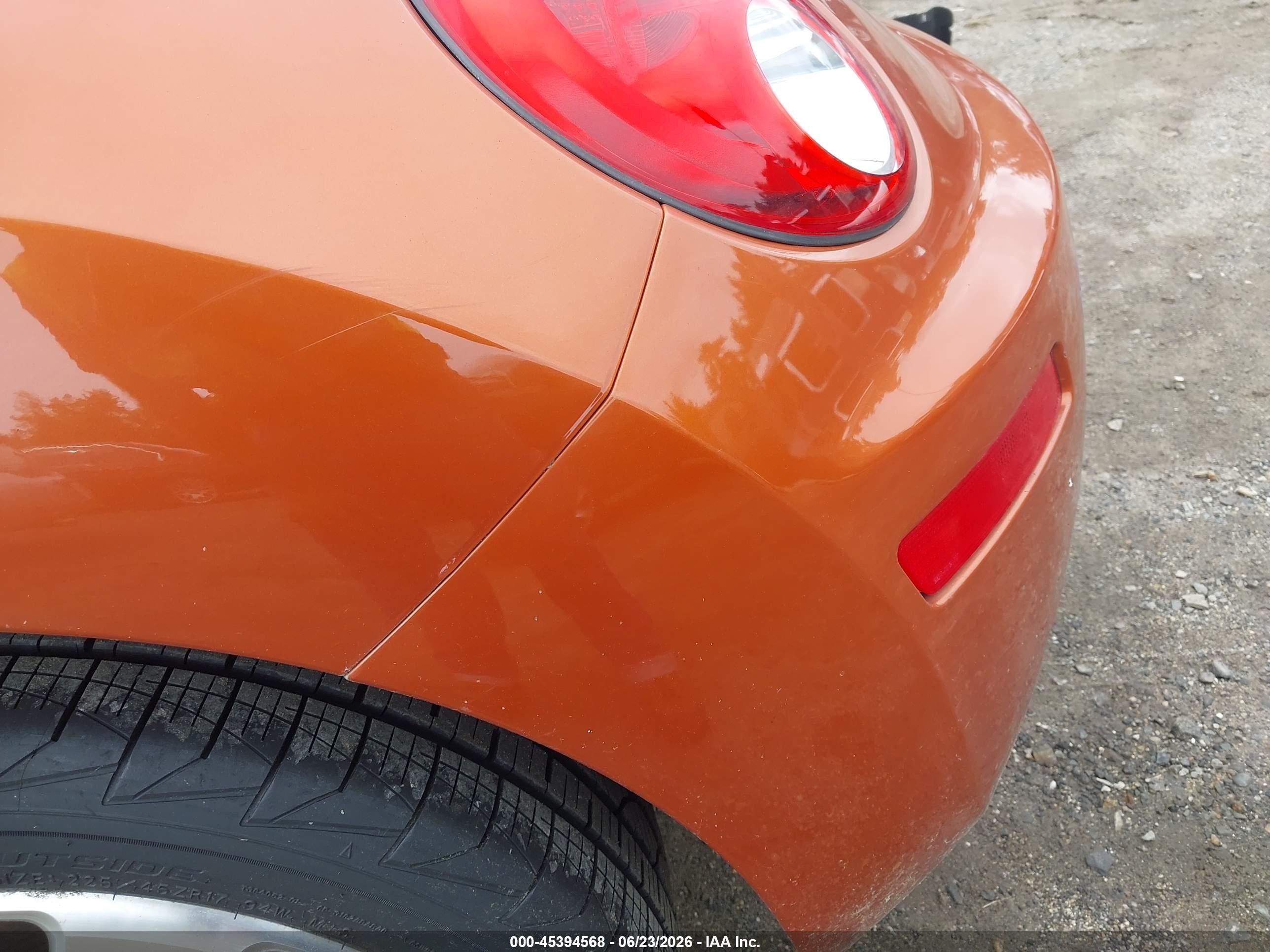 2010 Volkswagen New Beetle 2.5l Red Rock Edition Orange vin: 3VWPG3AG7AM034634