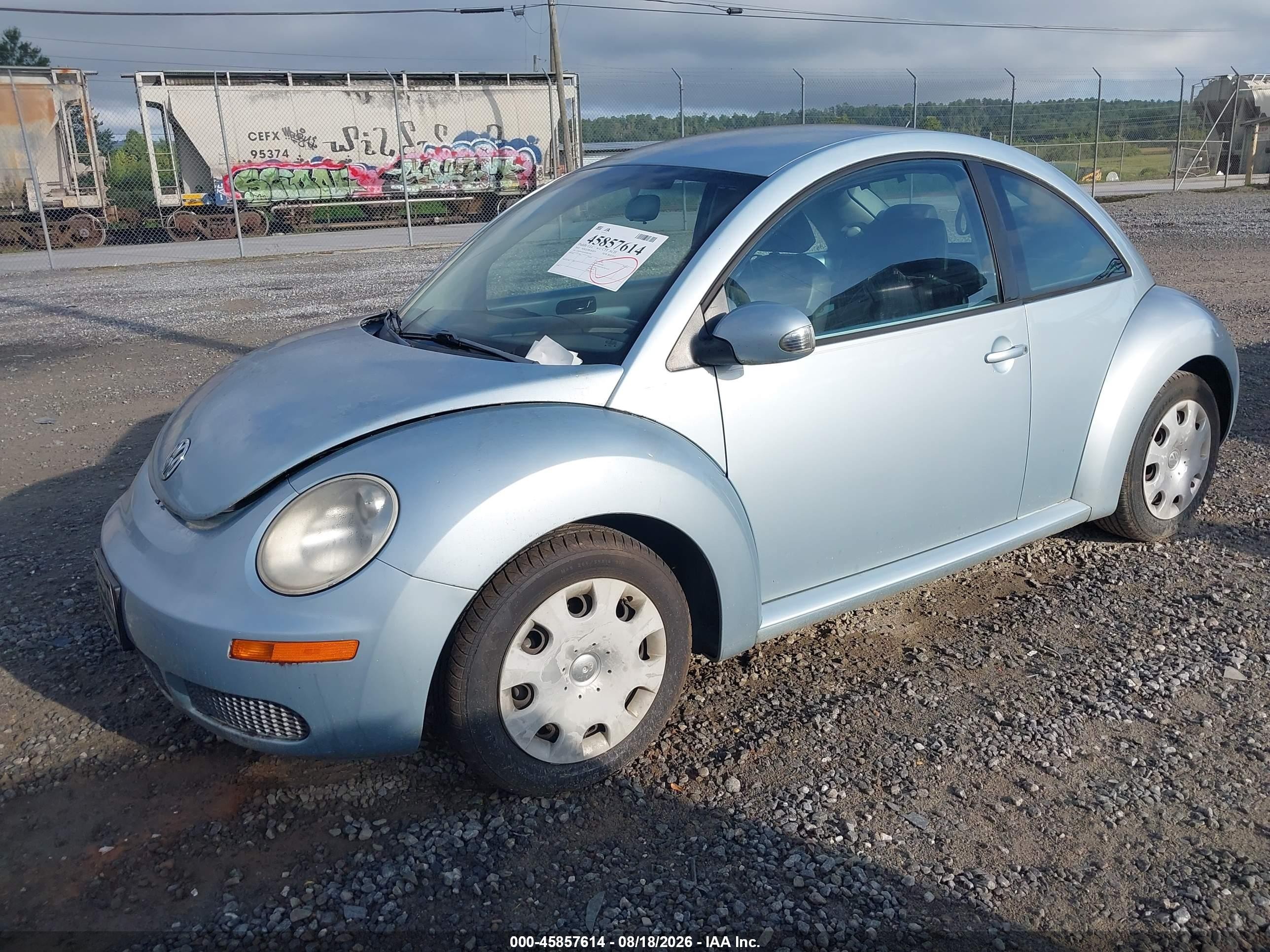 2010 Volkswagen New Beetle 2.5l Серебряный vin: 3VWPG3AGXAM017441