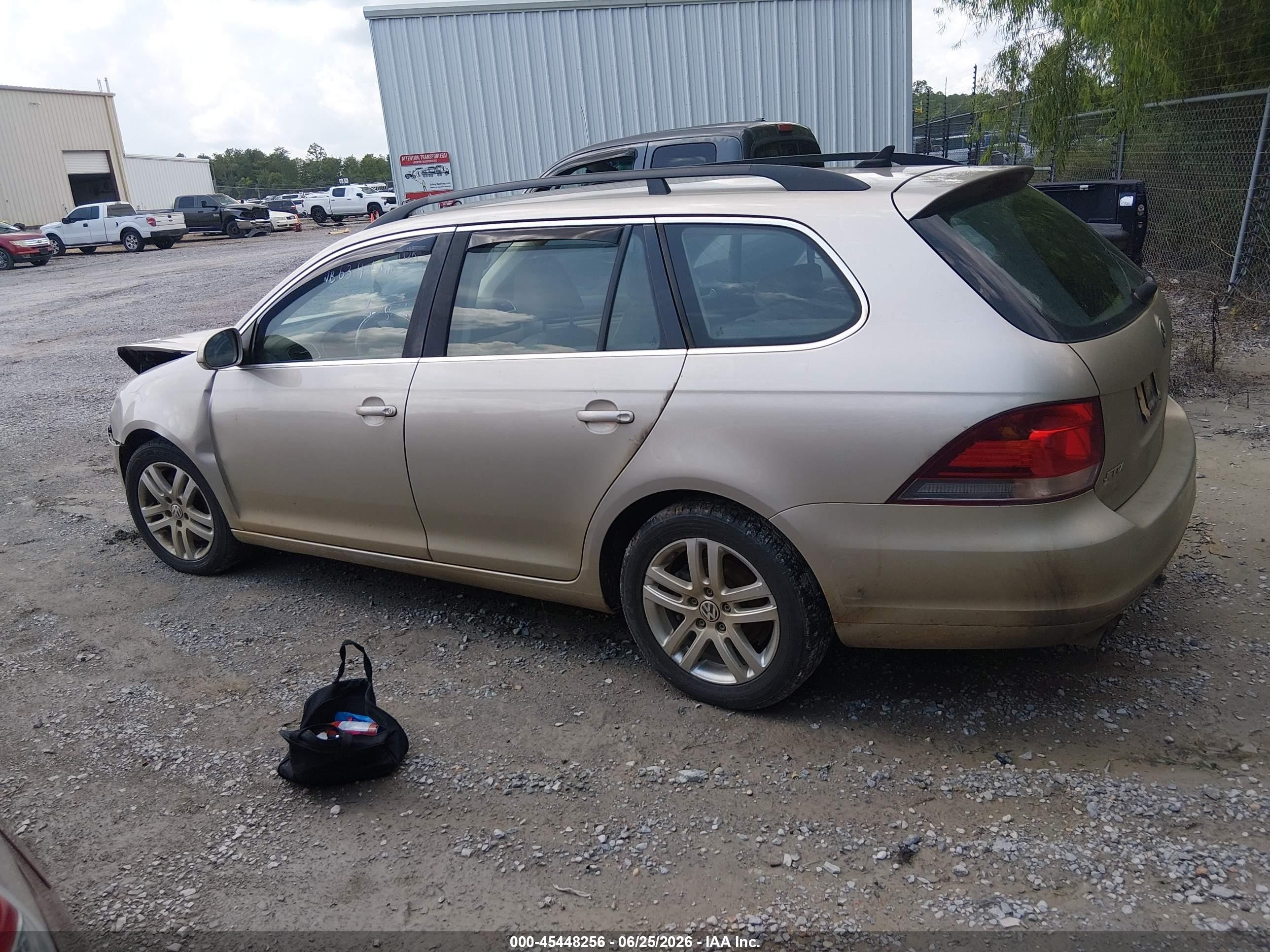2013 Volkswagen Jetta Sportwagen 2.0l Tdi Gold vin: 3VWPL7AJ0DM632390