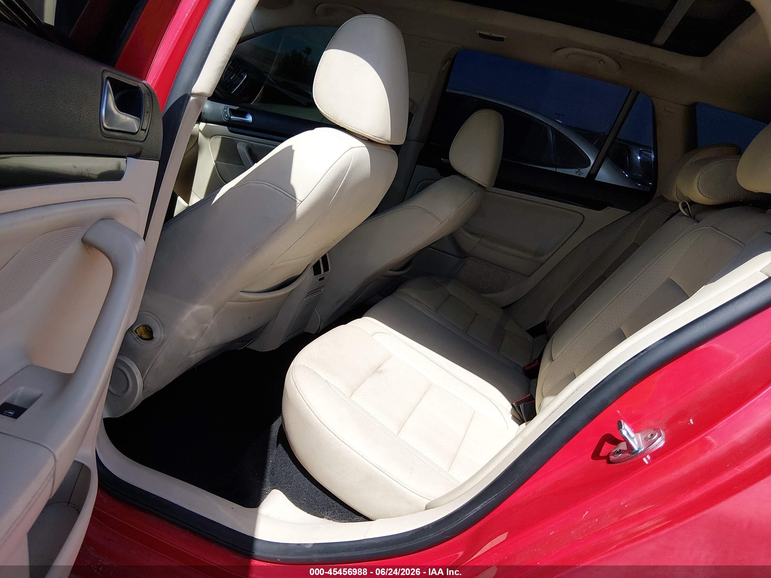 2014 Volkswagen Jetta Sportwagen 2.0l Tdi Red vin: 3VWPL7AJ0EM619480