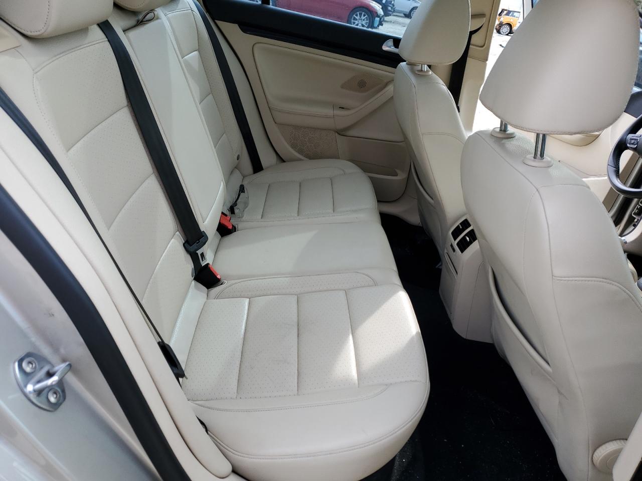 2014 Volkswagen Jetta Tdi Бежевый vin: 3VWPL7AJ0EM619950