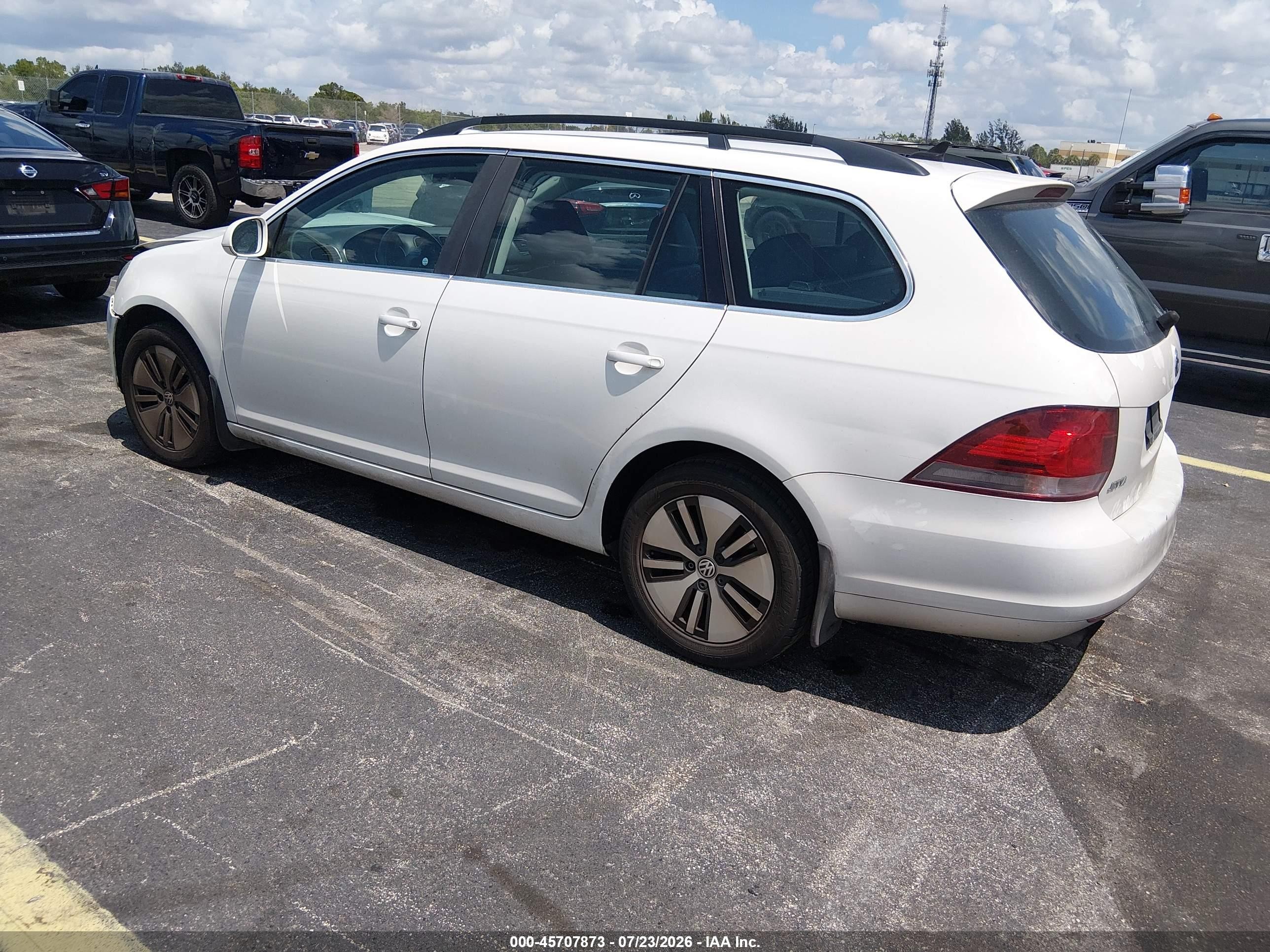 2013 Volkswagen Jetta Sportwagen 2.0l Tdi White vin: 3VWPL7AJ1DM667911