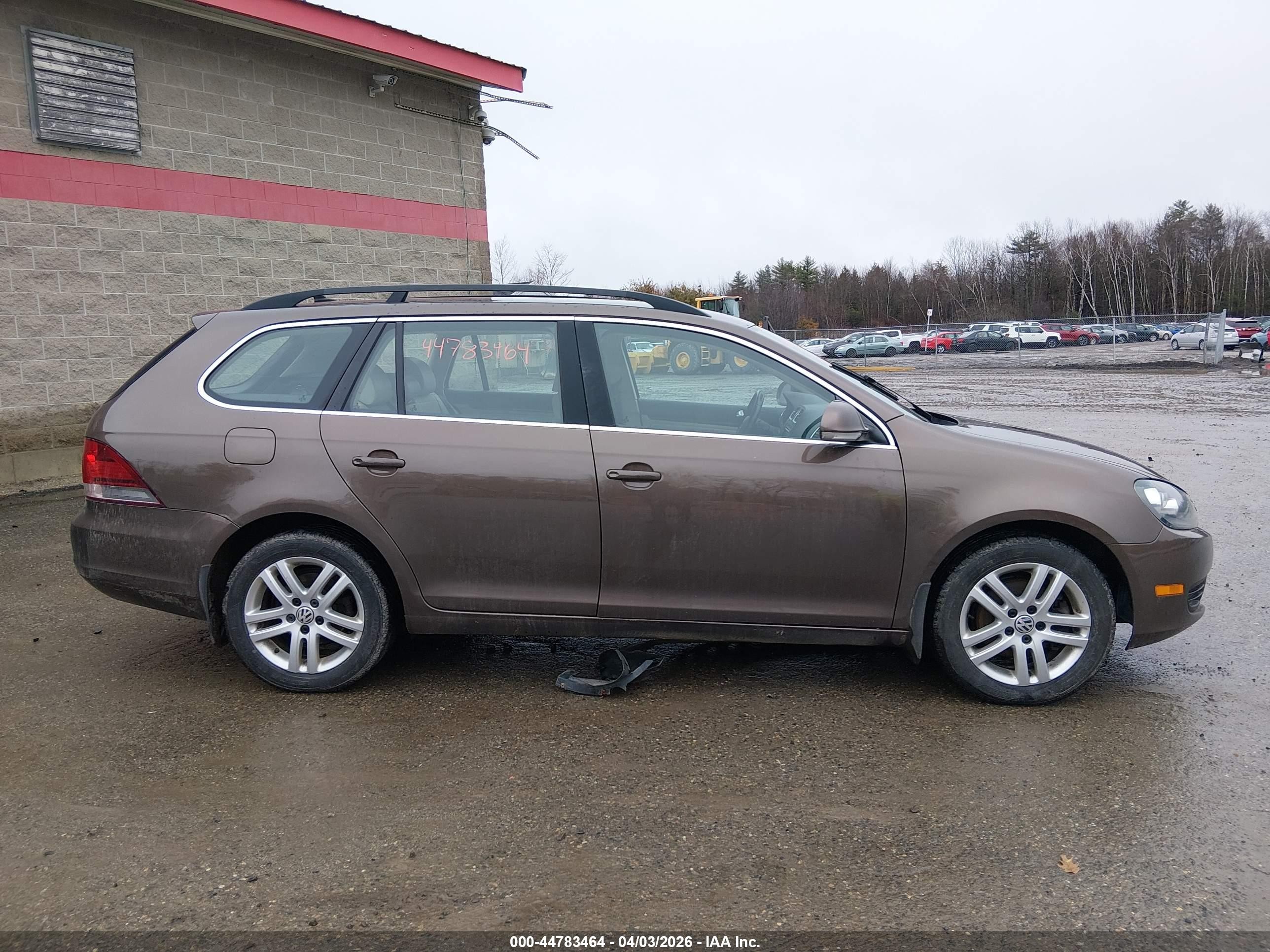 2014 Volkswagen Jetta Sportwagen 2.0l Tdi Коричневый vin: 3VWPL7AJ1EM600291