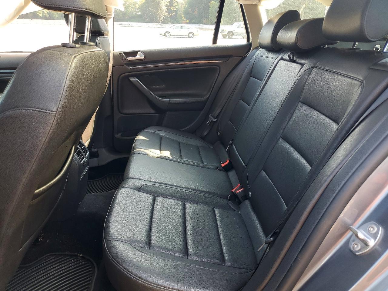 2014 Volkswagen Jetta Tdi Gray vin: 3VWPL7AJ1EM605362