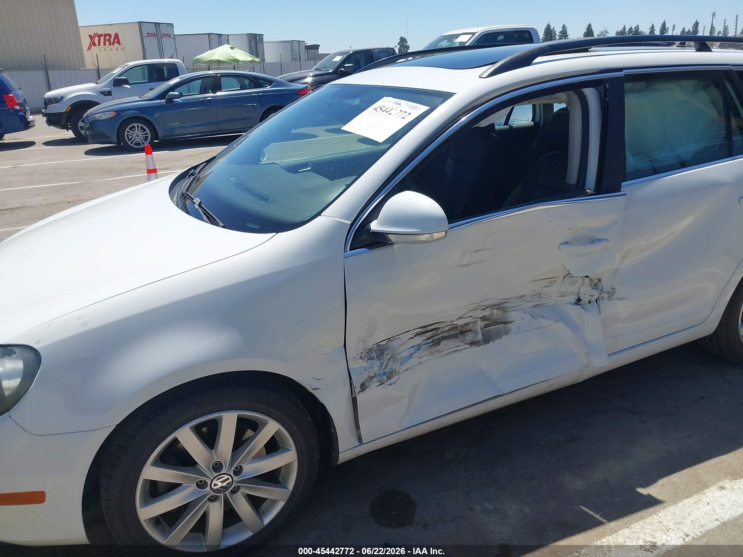 2014 Volkswagen Jetta Sportwagen 2.0l Tdi White vin: 3VWPL7AJ1EM615518