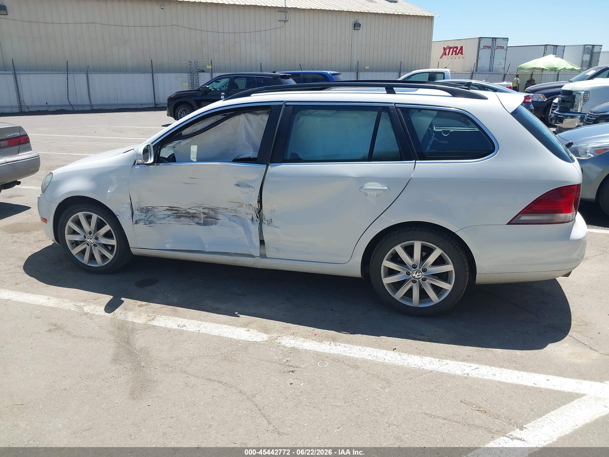 2014 Volkswagen Jetta Sportwagen 2.0l Tdi White vin: 3VWPL7AJ1EM615518