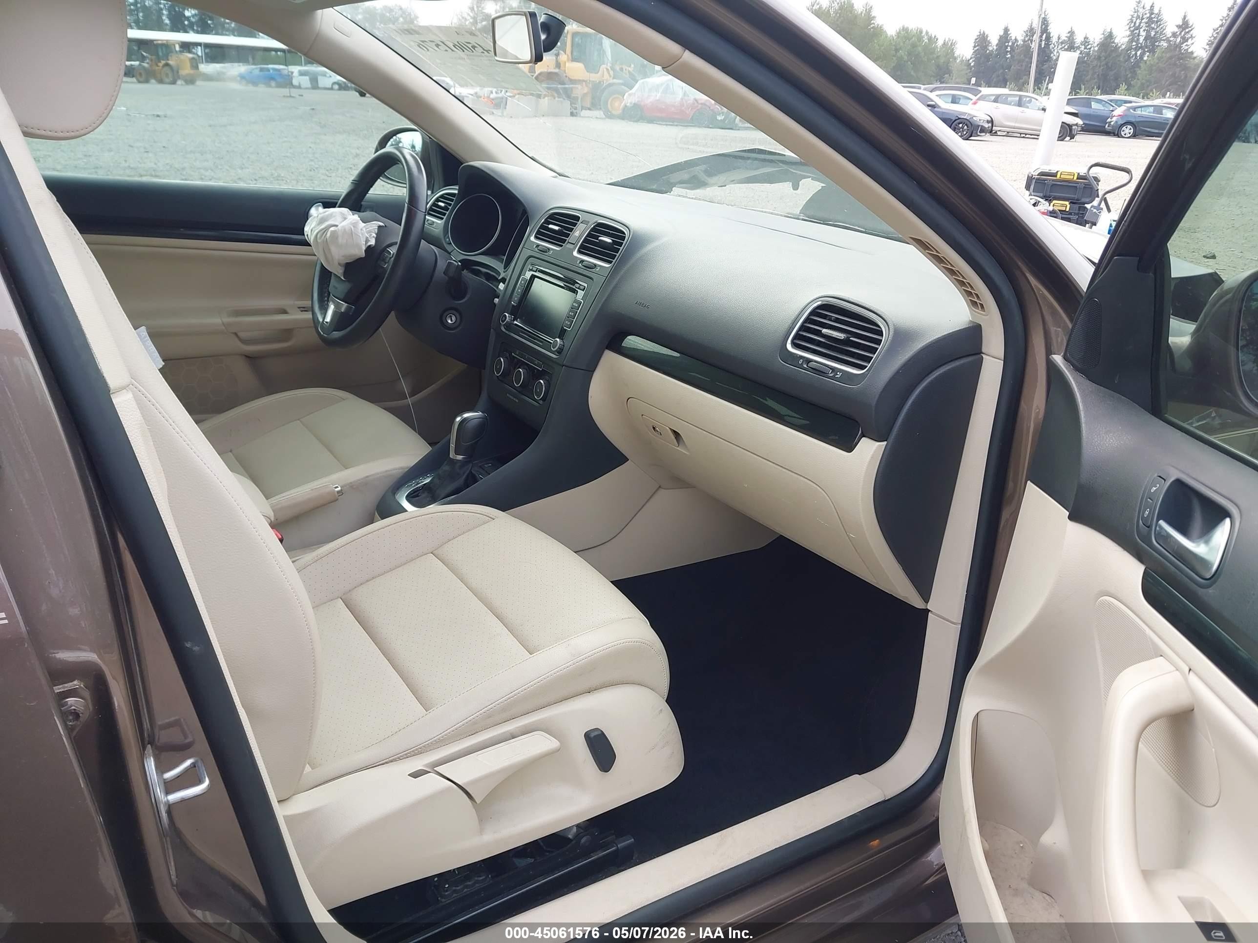 2011 Volkswagen Jetta Sportwagen 2.0l Tdi Brown vin: 3VWPL7AJ2BM707796
