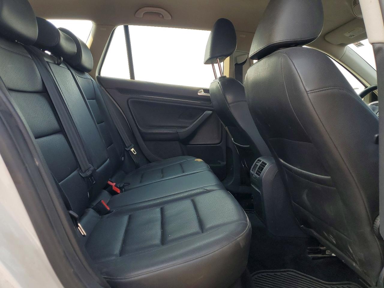 2013 Volkswagen Jetta Tdi White vin: 3VWPL7AJ2DM605028
