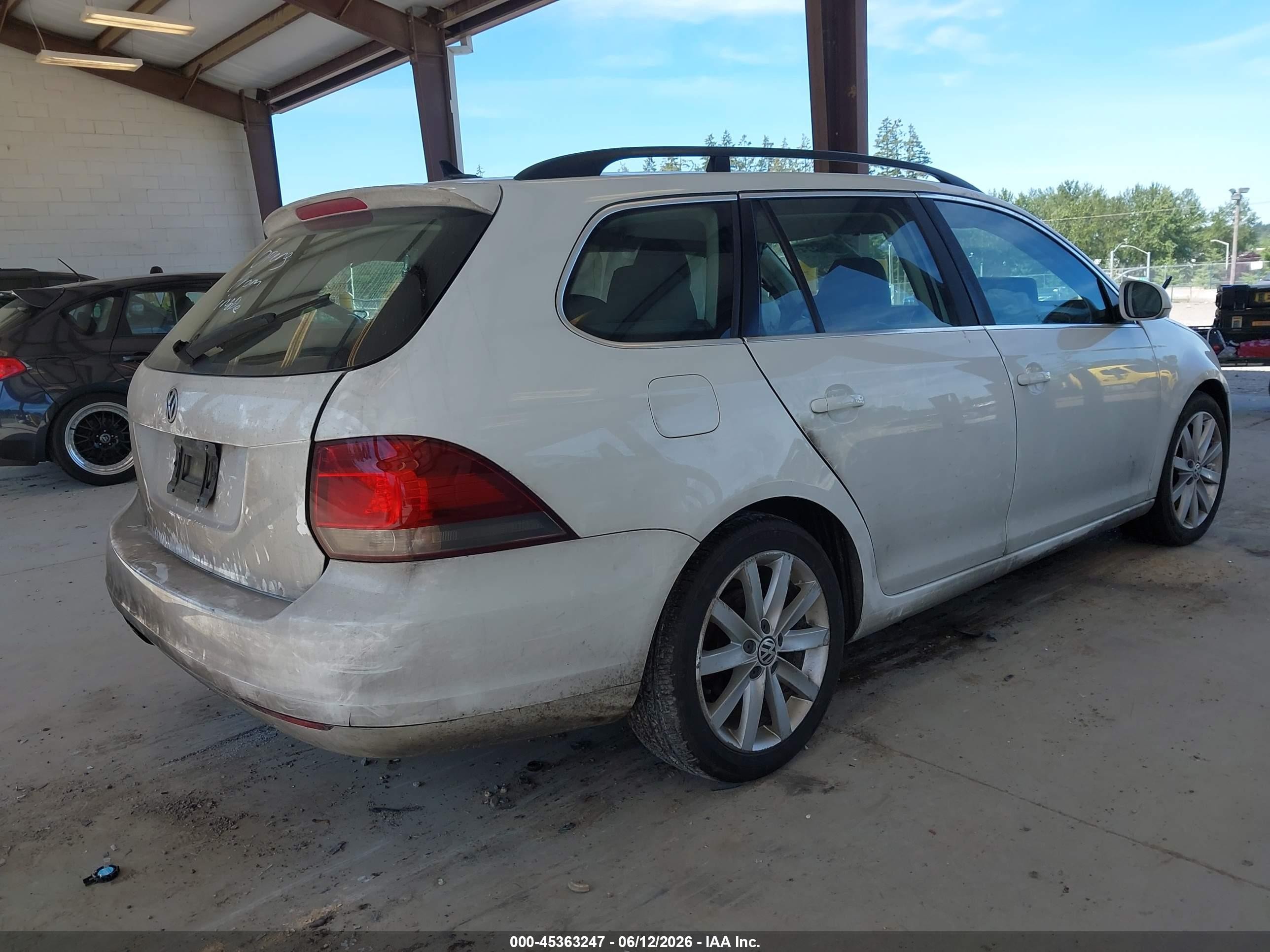 2014 Volkswagen Jetta Sportwagen 2.0l Tdi Белый vin: 3VWPL7AJ2EM625023
