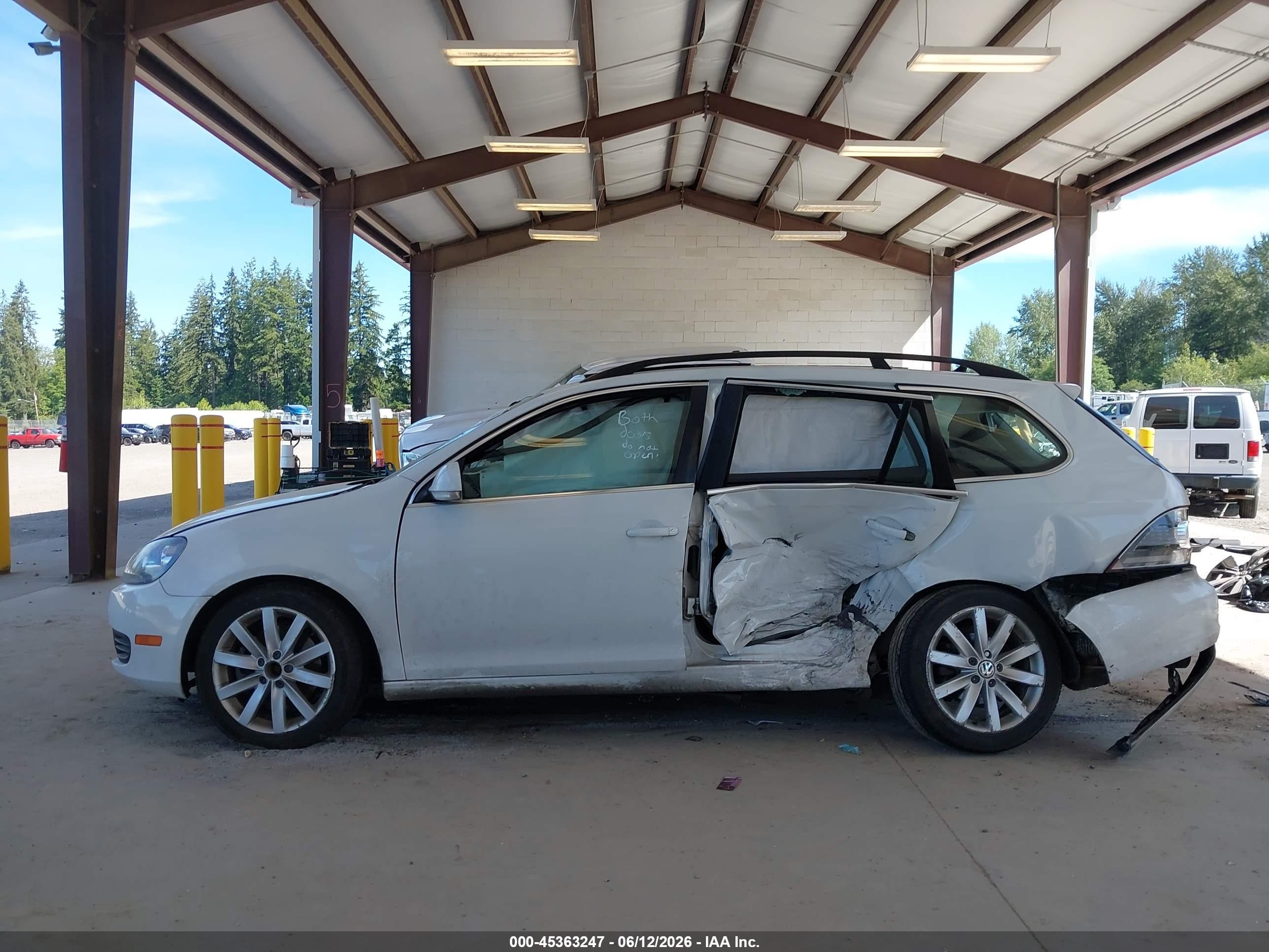 2014 Volkswagen Jetta Sportwagen 2.0l Tdi Белый vin: 3VWPL7AJ2EM625023