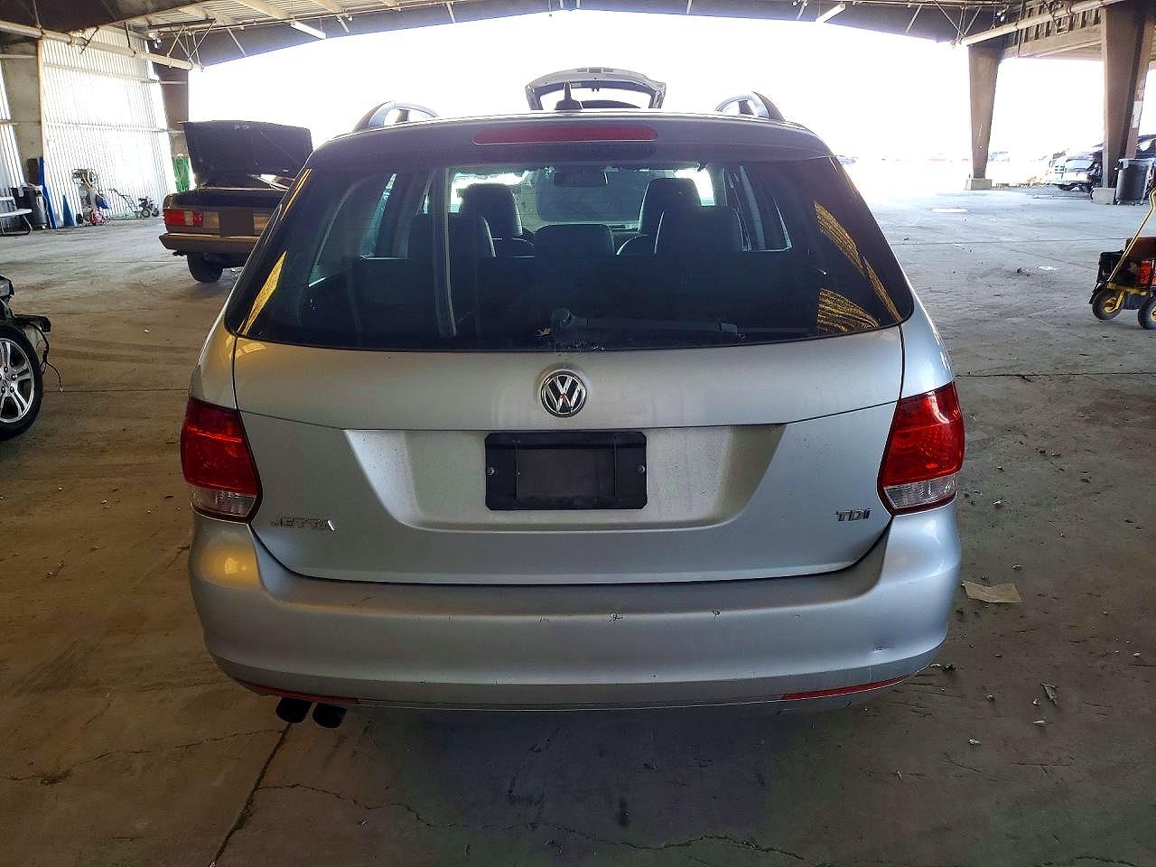 2011 Volkswagen Jetta Tdi Серебряный vin: 3VWPL7AJ3BM717902