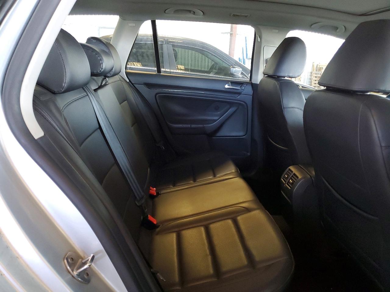 2011 Volkswagen Jetta Tdi Серебряный vin: 3VWPL7AJ3BM717902