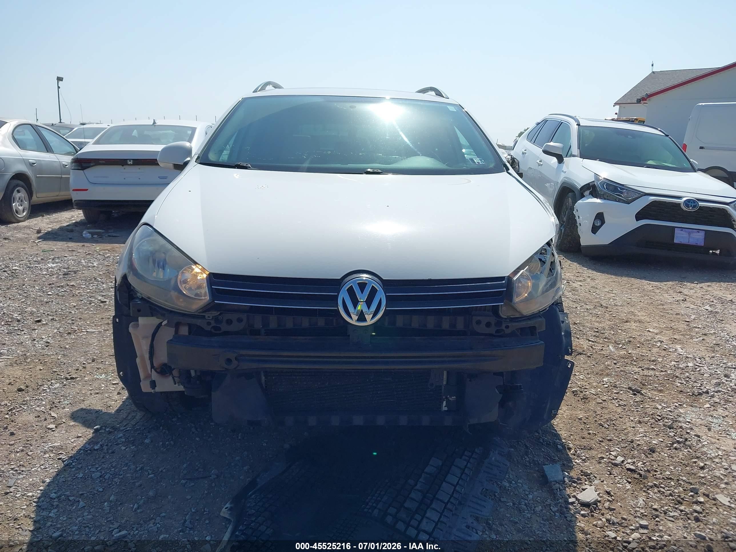 2011 Volkswagen Jetta Sportwagen 2.0l Tdi Белый vin: 3VWPL7AJ3BM722114