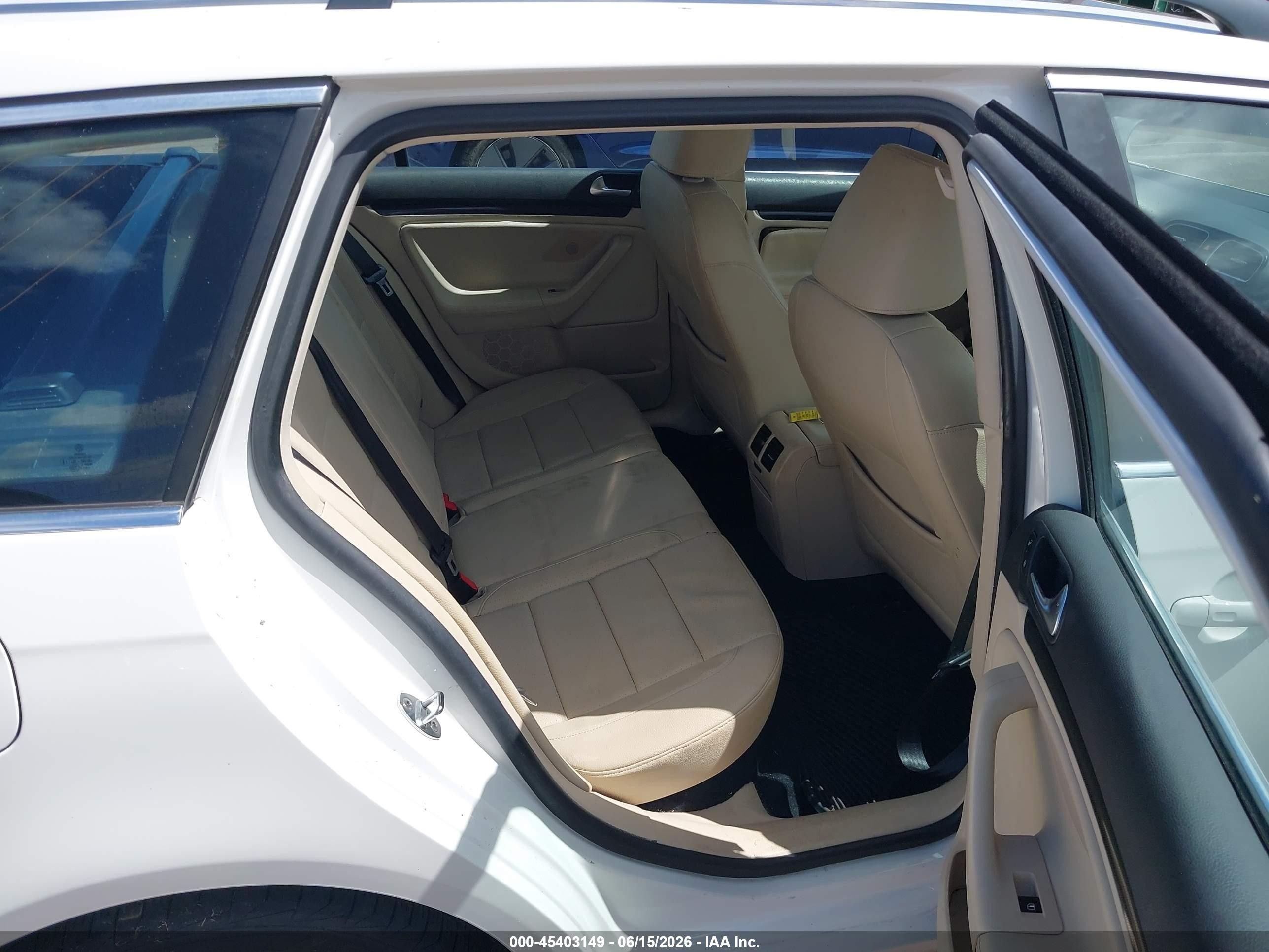 2013 Volkswagen Jetta Sportwagen 2.0l Tdi White vin: 3VWPL7AJ3DM609041