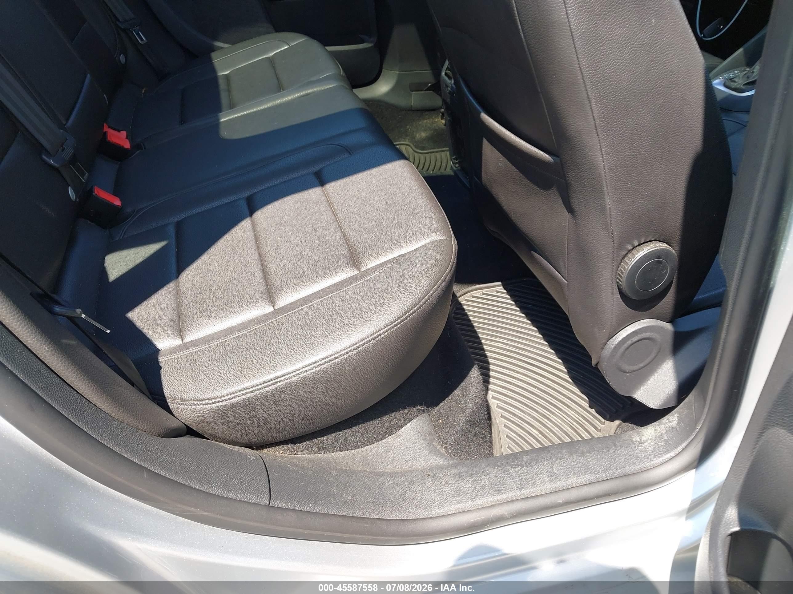 2013 Volkswagen Jetta Sportwagen 2.0l Tdi Серебряный vin: 3VWPL7AJ3DM620265