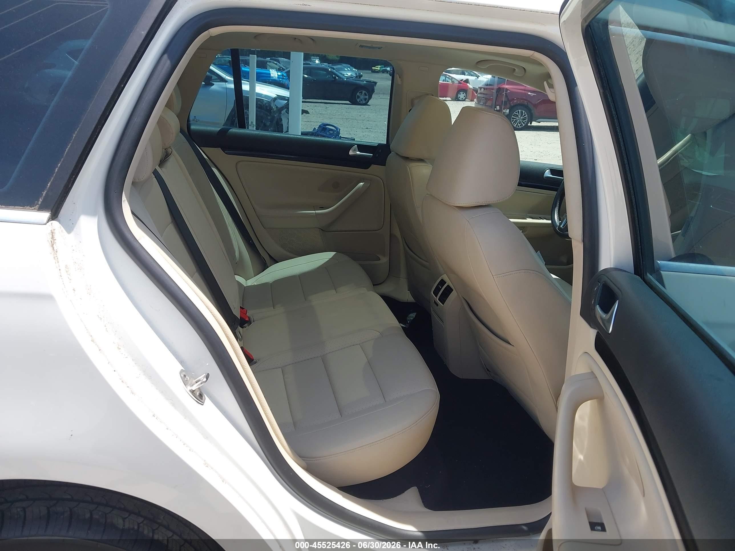 2012 Volkswagen Jetta Sportwagen 2.0l Tdi White vin: 3VWPL7AJ4CM655363
