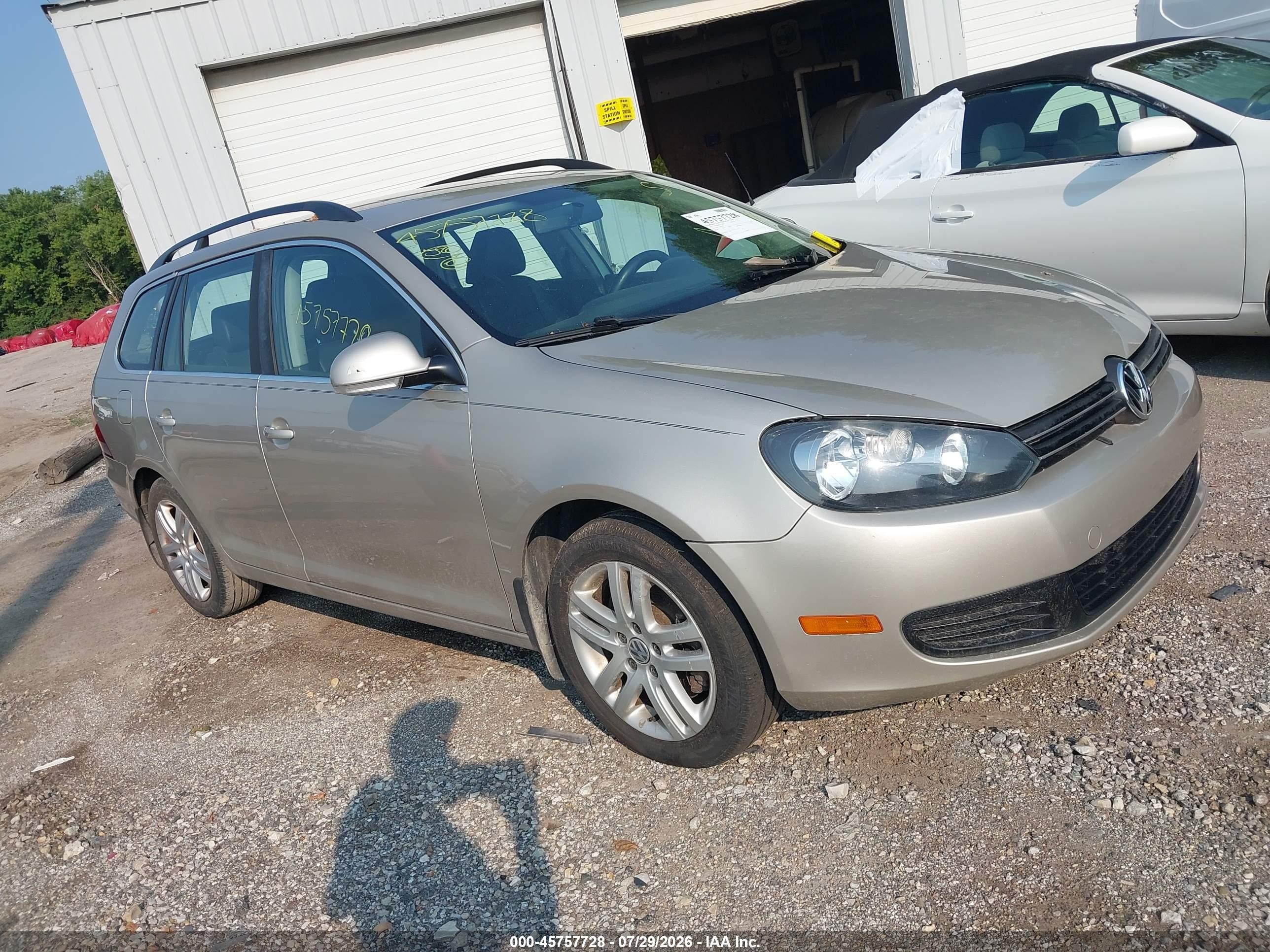 3VWPL7AJ4CM695572