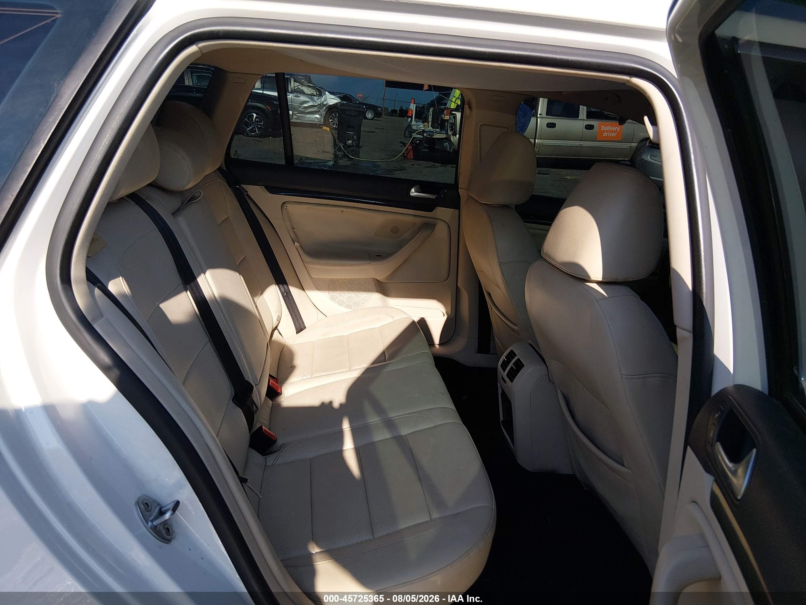 2013 Volkswagen Jetta Sportwagen 2.0l Tdi Белый vin: 3VWPL7AJ4DM607301