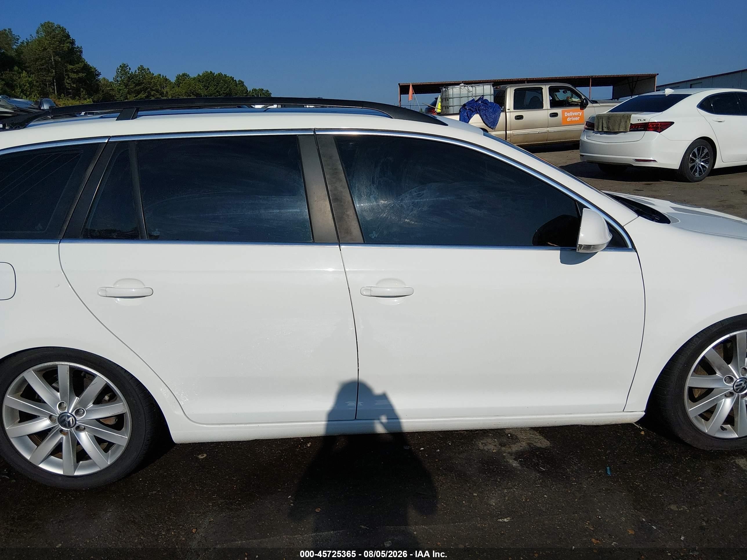 2013 Volkswagen Jetta Sportwagen 2.0l Tdi Белый vin: 3VWPL7AJ4DM607301