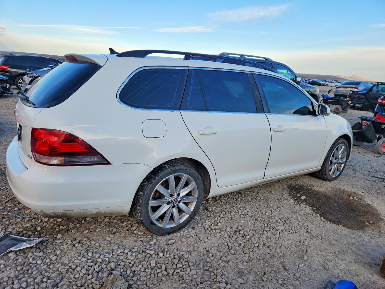 2014 Volkswagen Jetta Tdi White vin: 3VWPL7AJ4EM610992