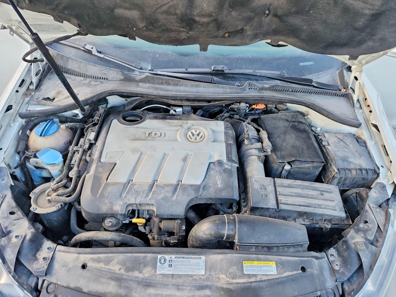 2014 Volkswagen Jetta Tdi White vin: 3VWPL7AJ4EM610992