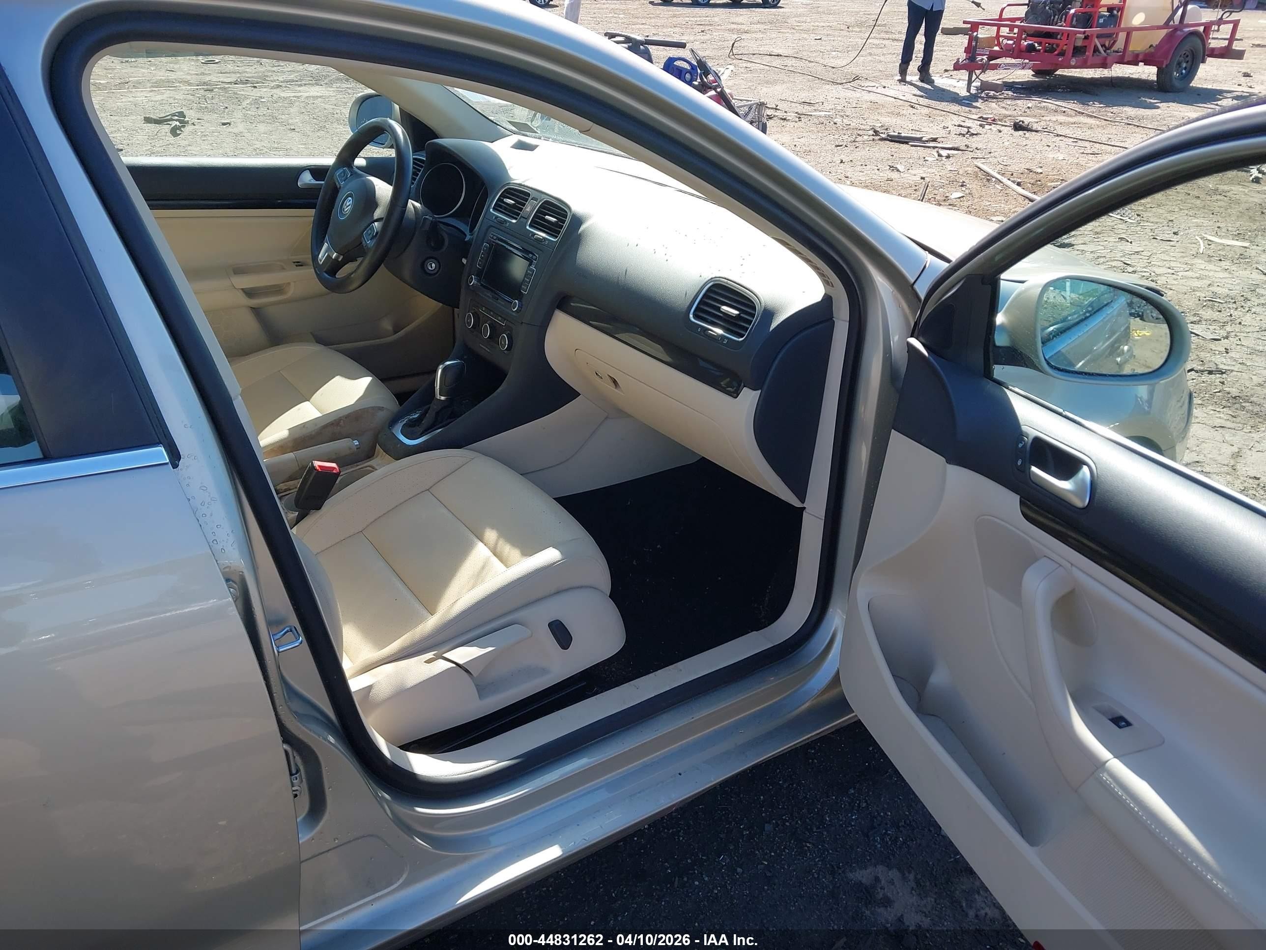 2014 Volkswagen Jetta Sportwagen 2.0l Tdi Champagne vin: 3VWPL7AJ4EM617697