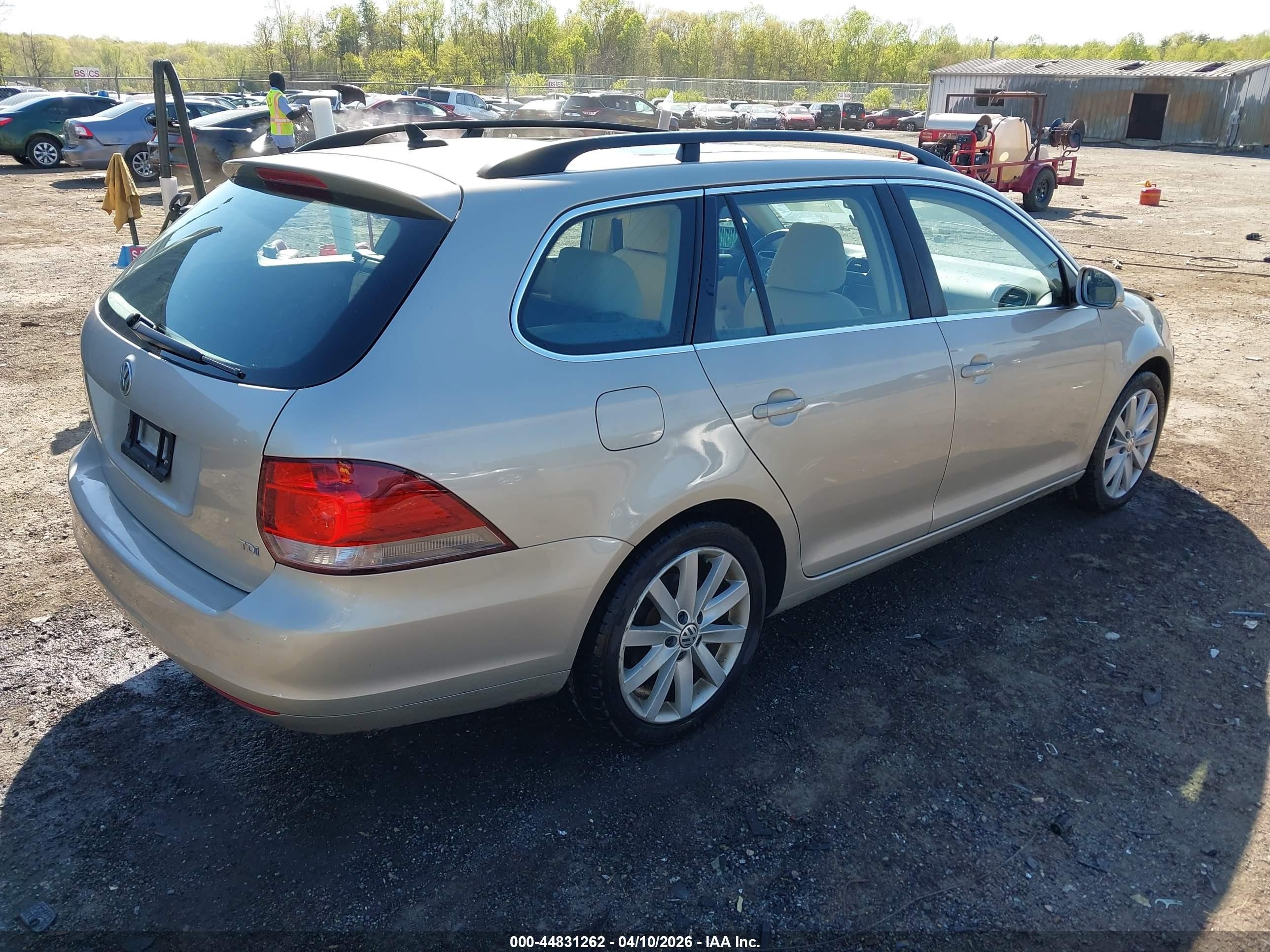 2014 Volkswagen Jetta Sportwagen 2.0l Tdi Champagne vin: 3VWPL7AJ4EM617697