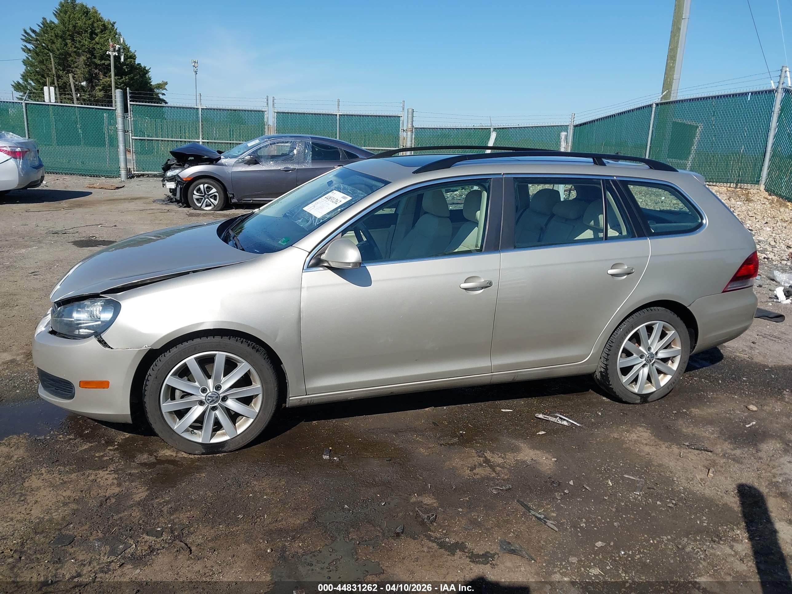 2014 Volkswagen Jetta Sportwagen 2.0l Tdi Champagne vin: 3VWPL7AJ4EM617697