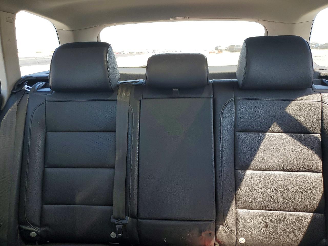 2014 Volkswagen Jetta Tdi Silver vin: 3VWPL7AJ4EM627372