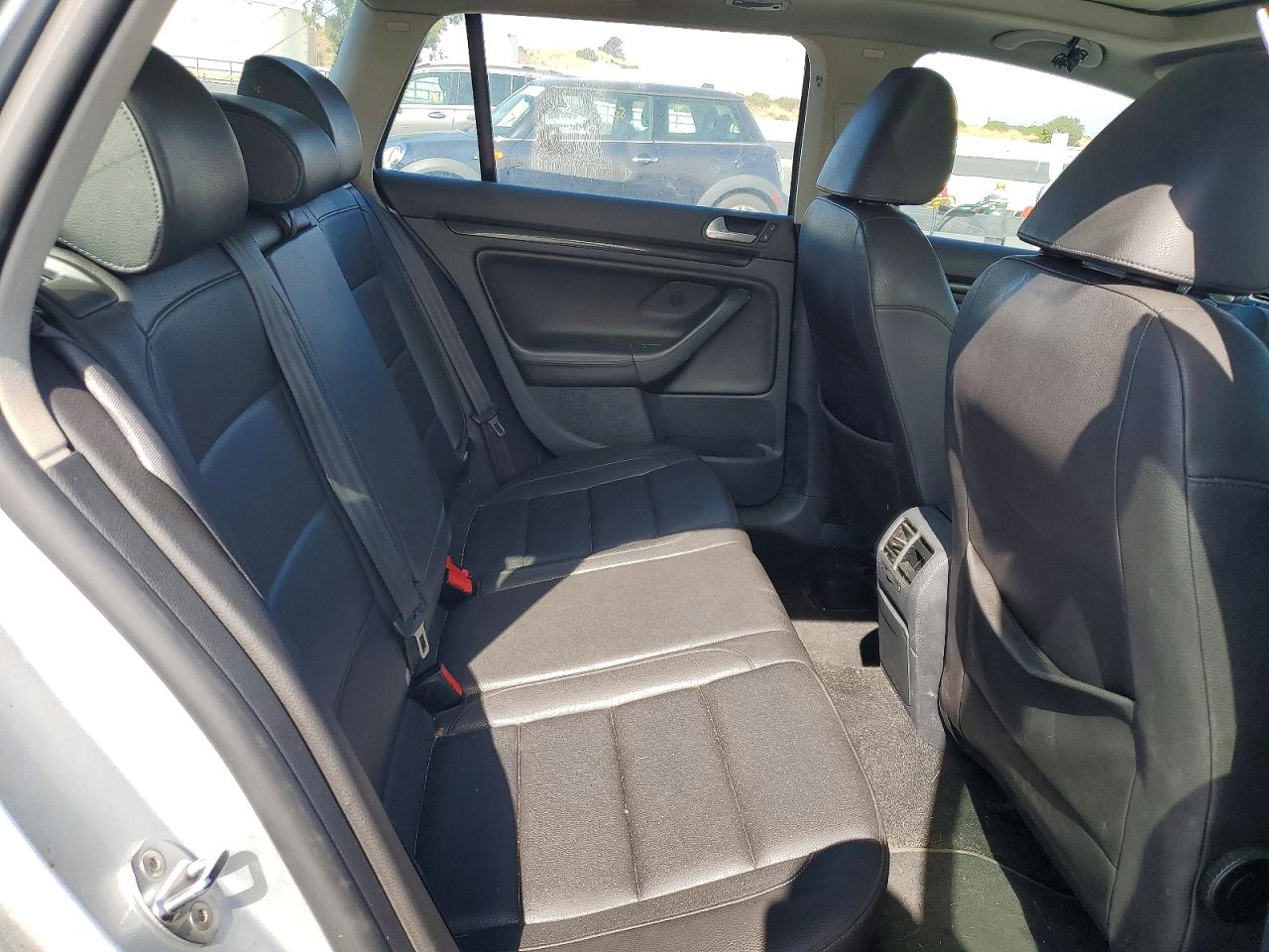 2014 Volkswagen Jetta Tdi Silver vin: 3VWPL7AJ4EM627372