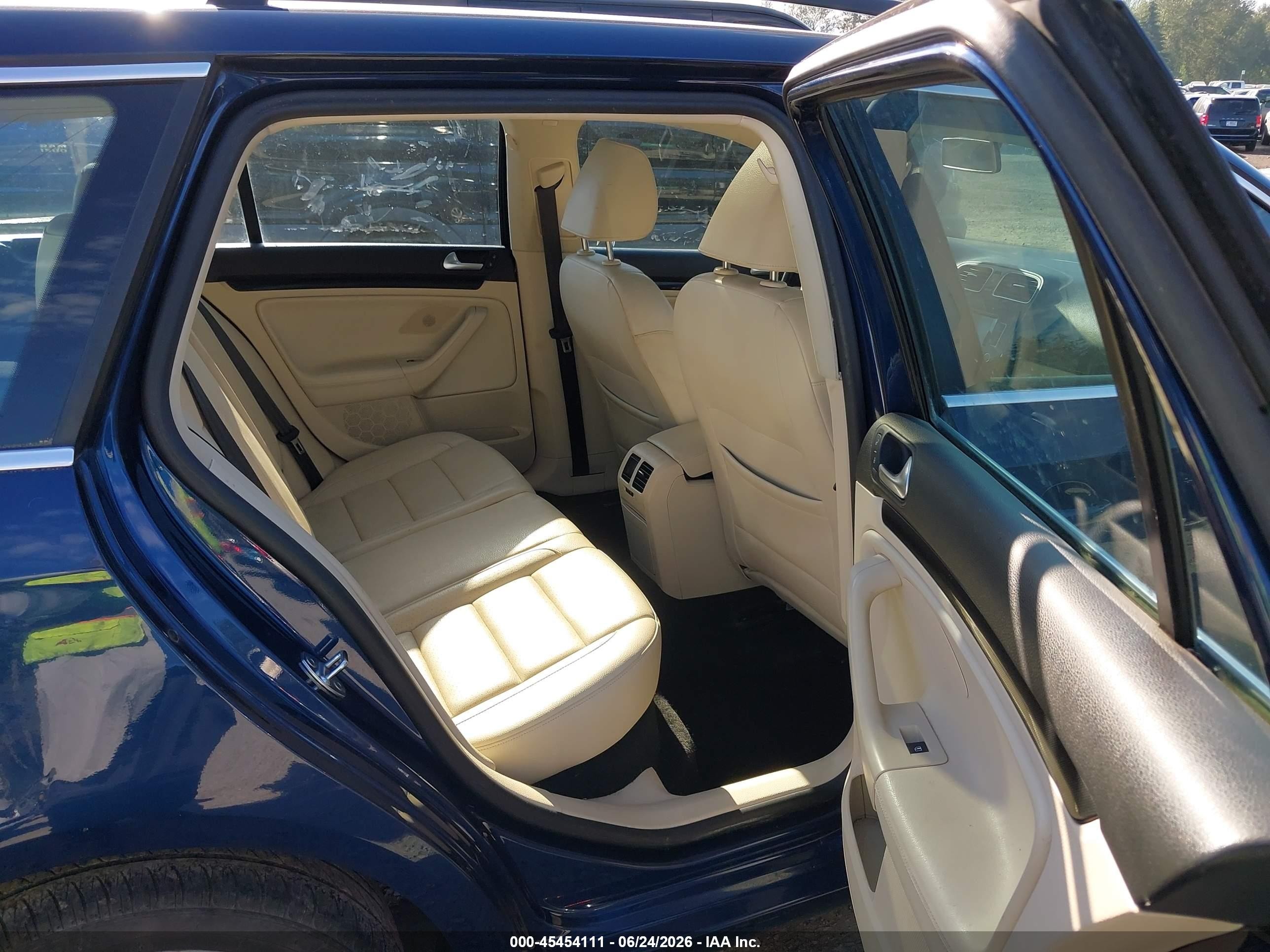 2011 Volkswagen Jetta Sportwagen 2.0l Tdi Dark Blue vin: 3VWPL7AJ5BM692811