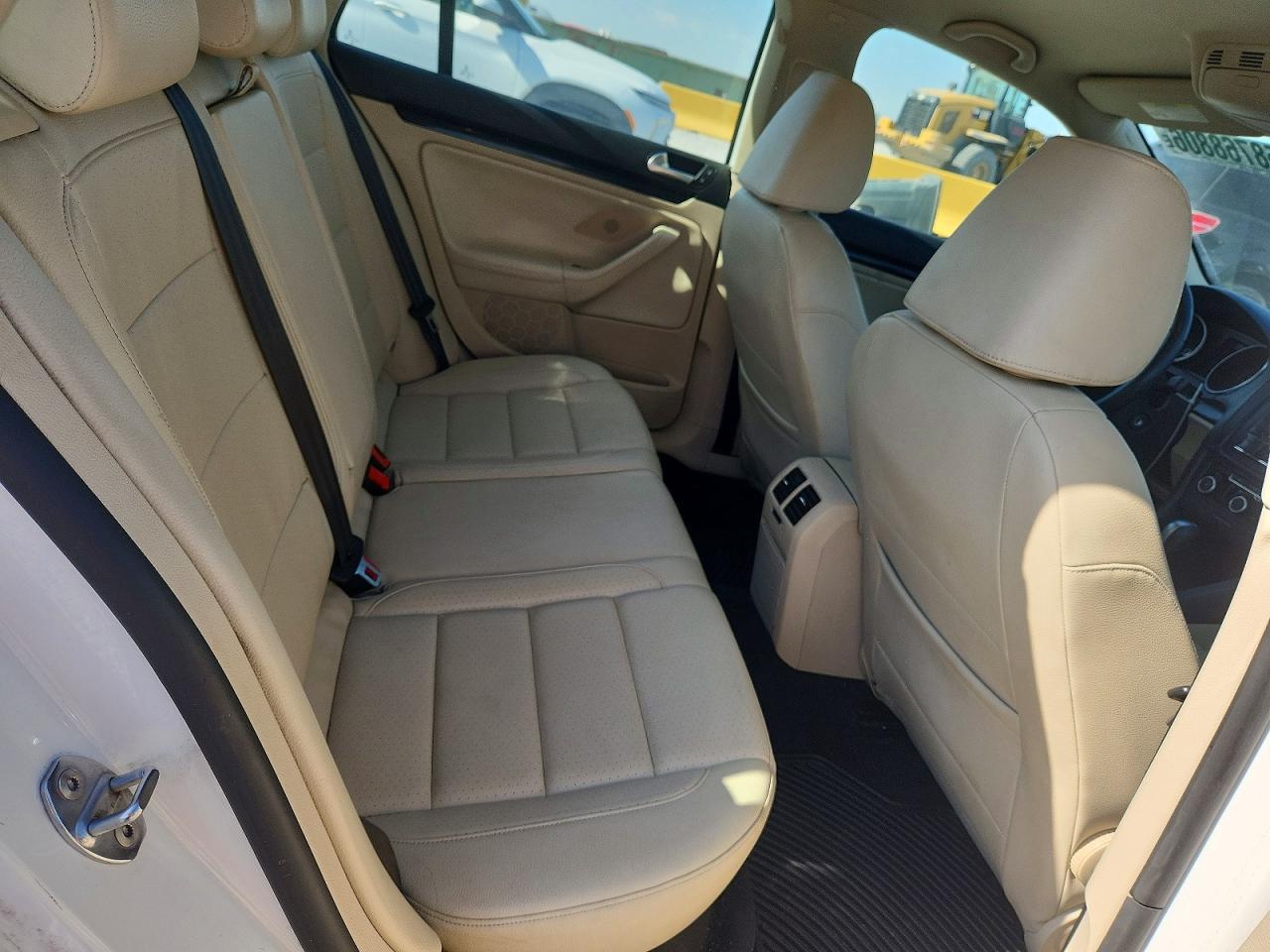 2011 Volkswagen Jetta Tdi White vin: 3VWPL7AJ5BM702138