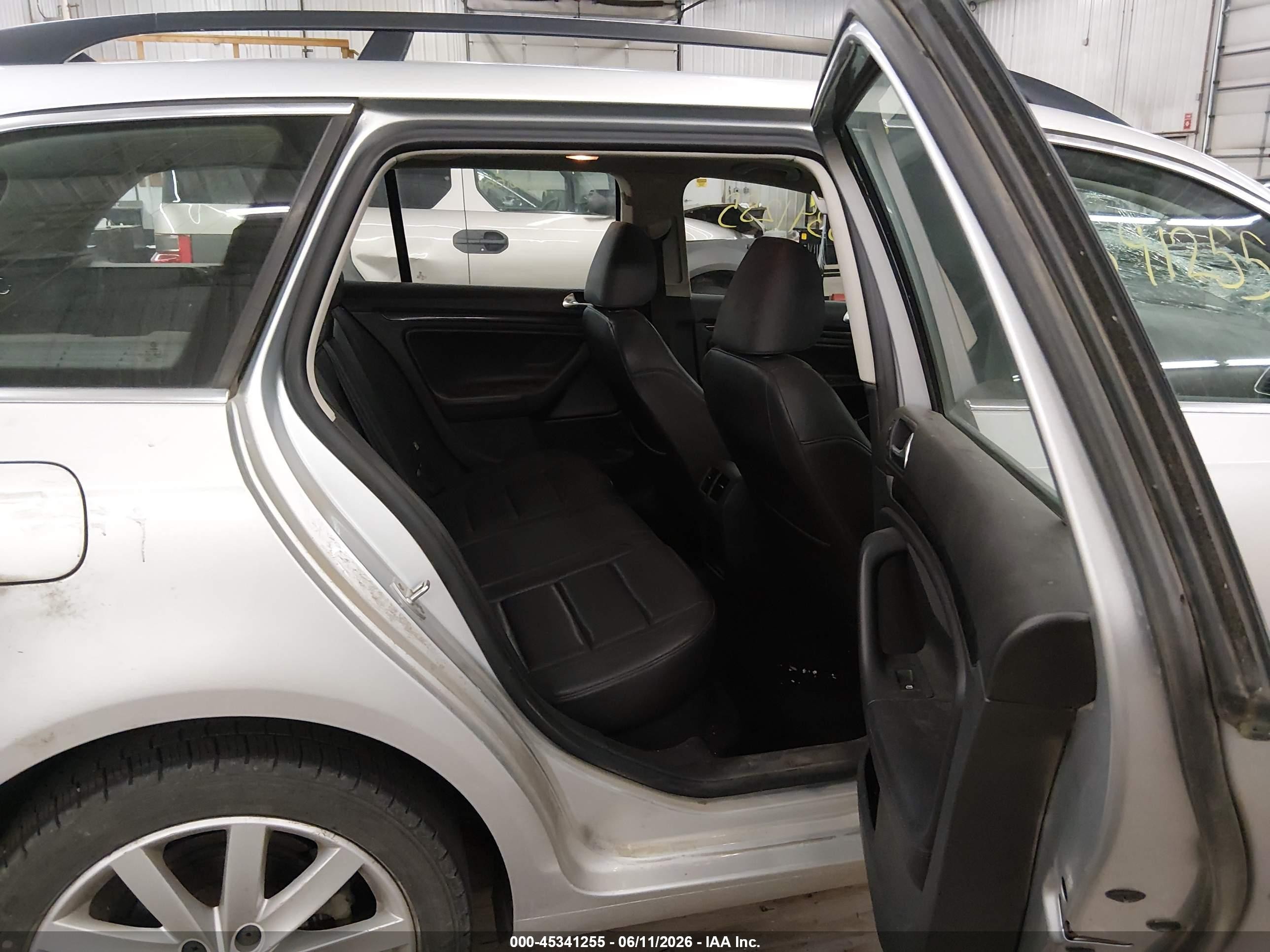 2013 Volkswagen Jetta Sportwagen 2.0l Tdi Silver vin: 3VWPL7AJ5DM612250