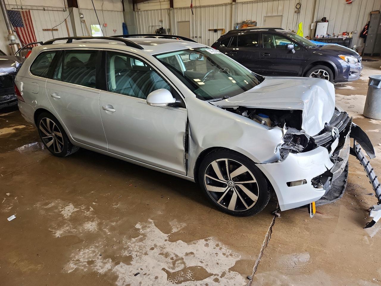 2013 Volkswagen Jetta Tdi Silver vin: 3VWPL7AJ5DM665207