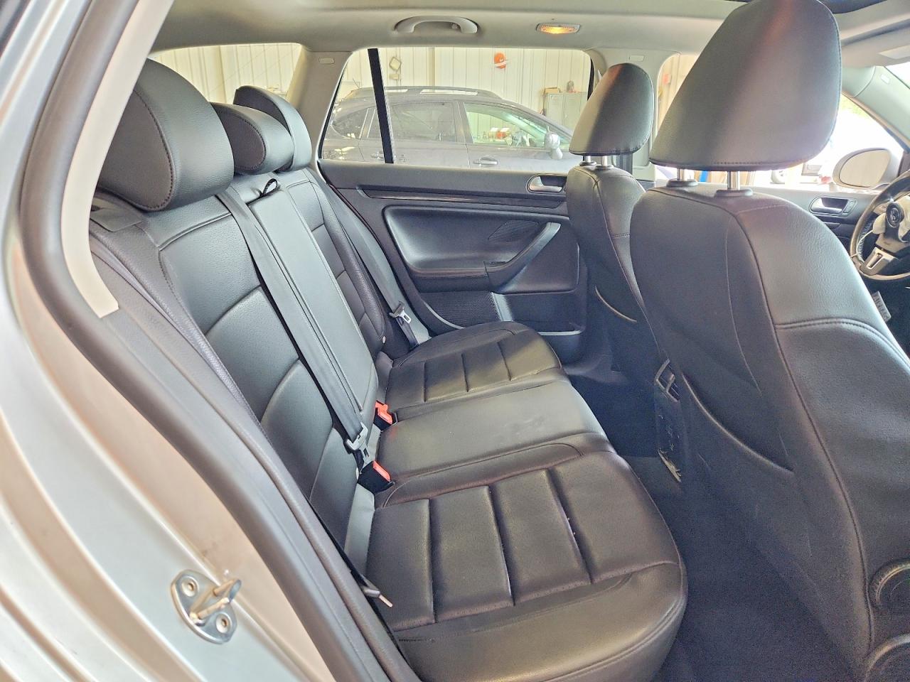 2013 Volkswagen Jetta Tdi Silver vin: 3VWPL7AJ5DM665207