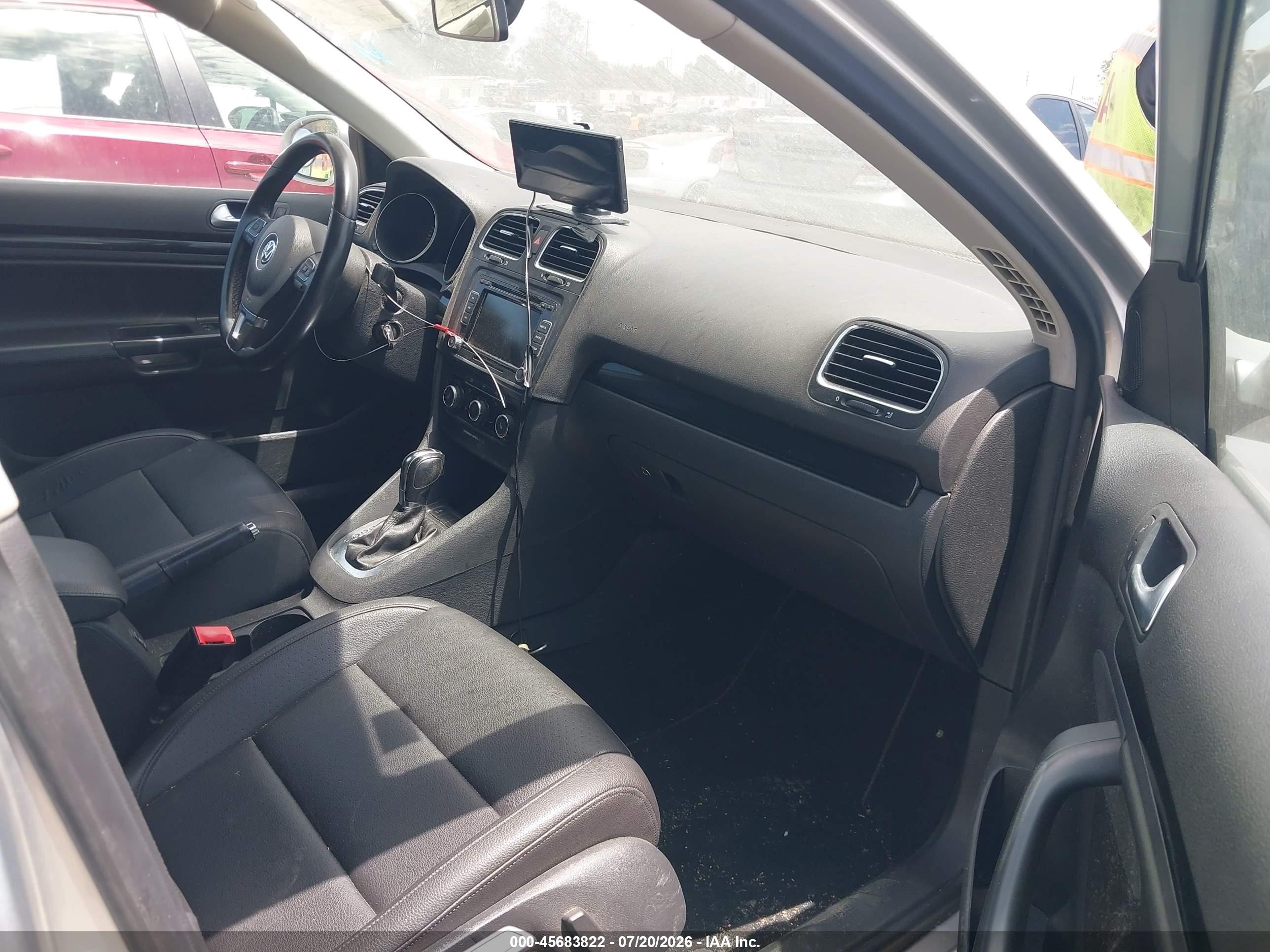 2013 Volkswagen Jetta Sportwagen 2.0l Tdi Серебряный vin: 3VWPL7AJ5DM668043