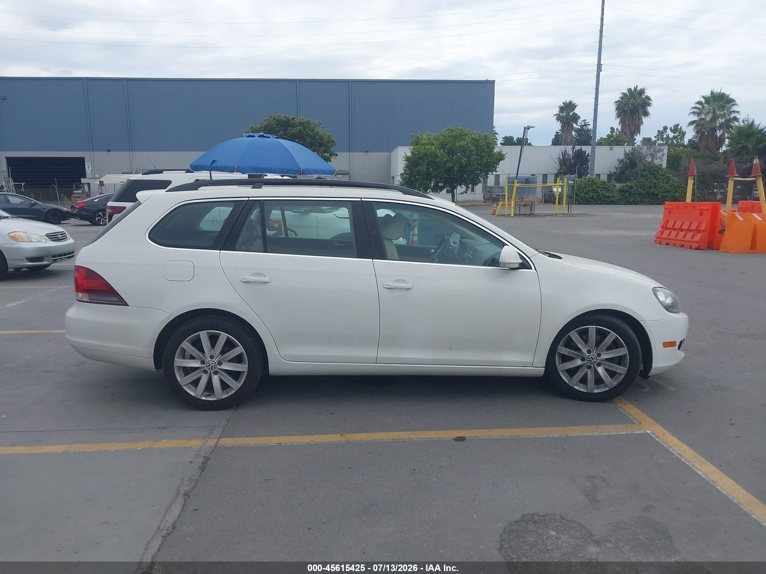2013 Volkswagen Jetta Sportwagen 2.0l Tdi Белый vin: 3VWPL7AJ5DM694478