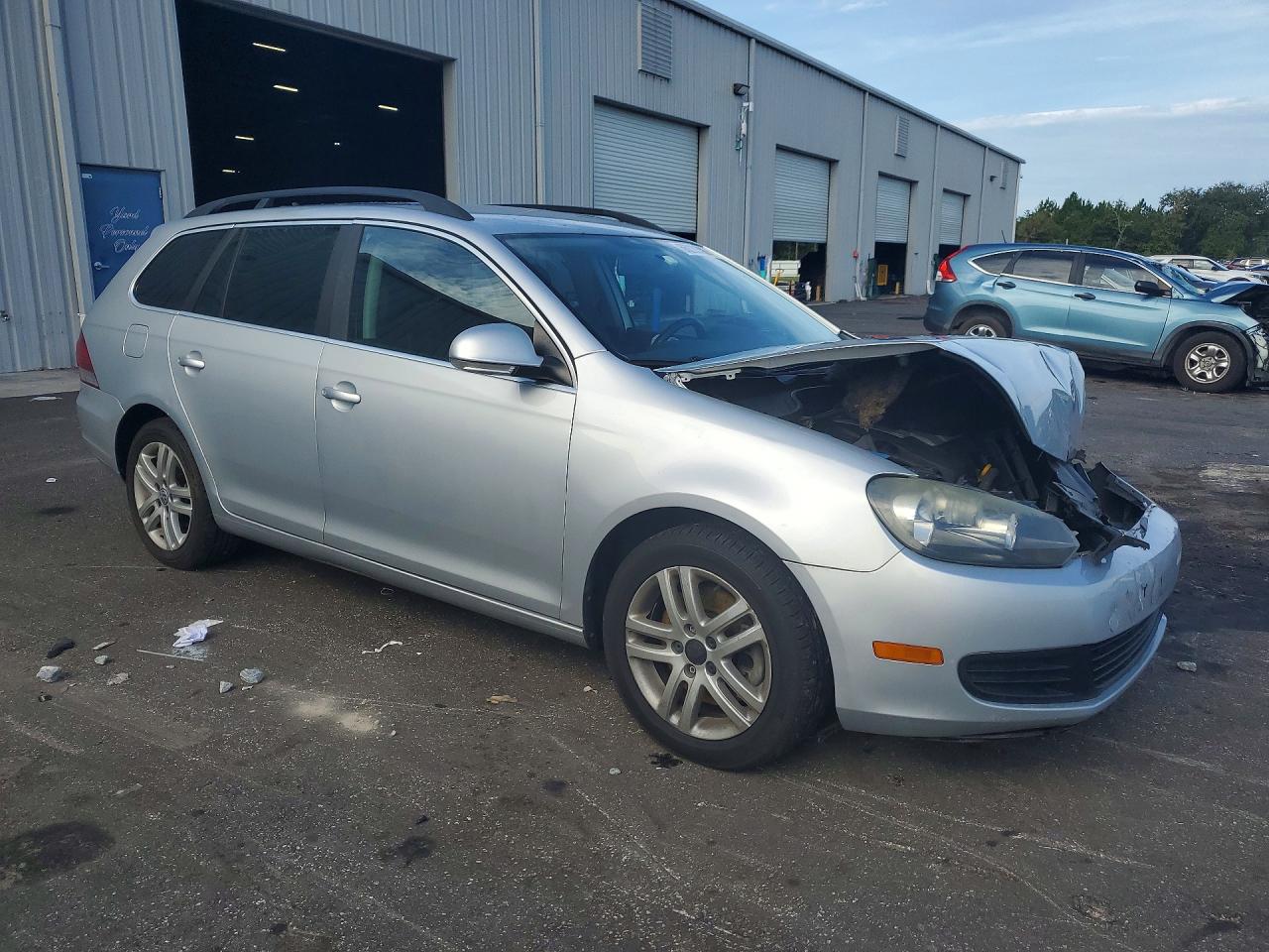 2014 Volkswagen Jetta Tdi Silver vin: 3VWPL7AJ5EM608359