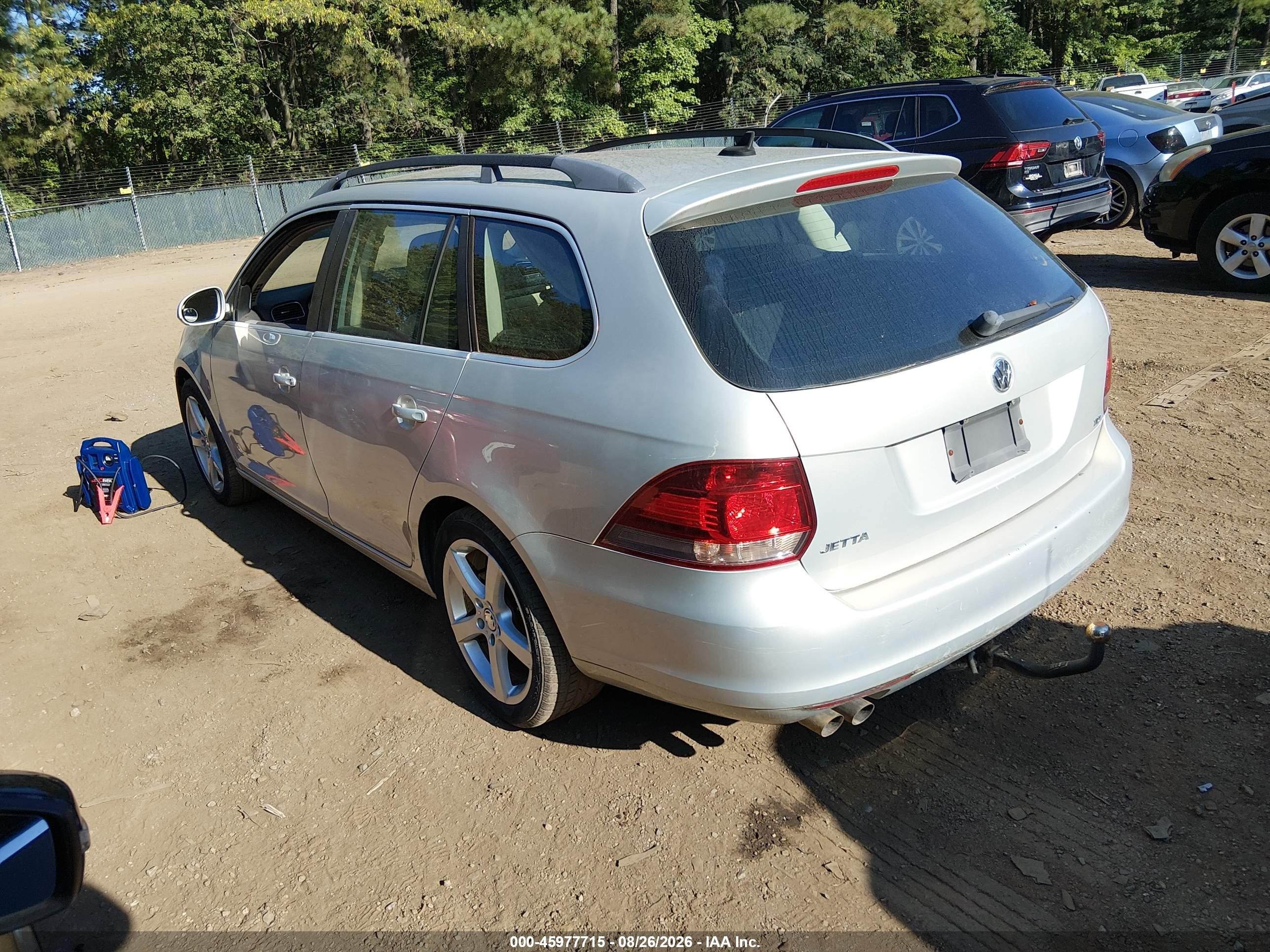 2010 Volkswagen Jetta Tdi Silver vin: 3VWPL7AJ6AM647441