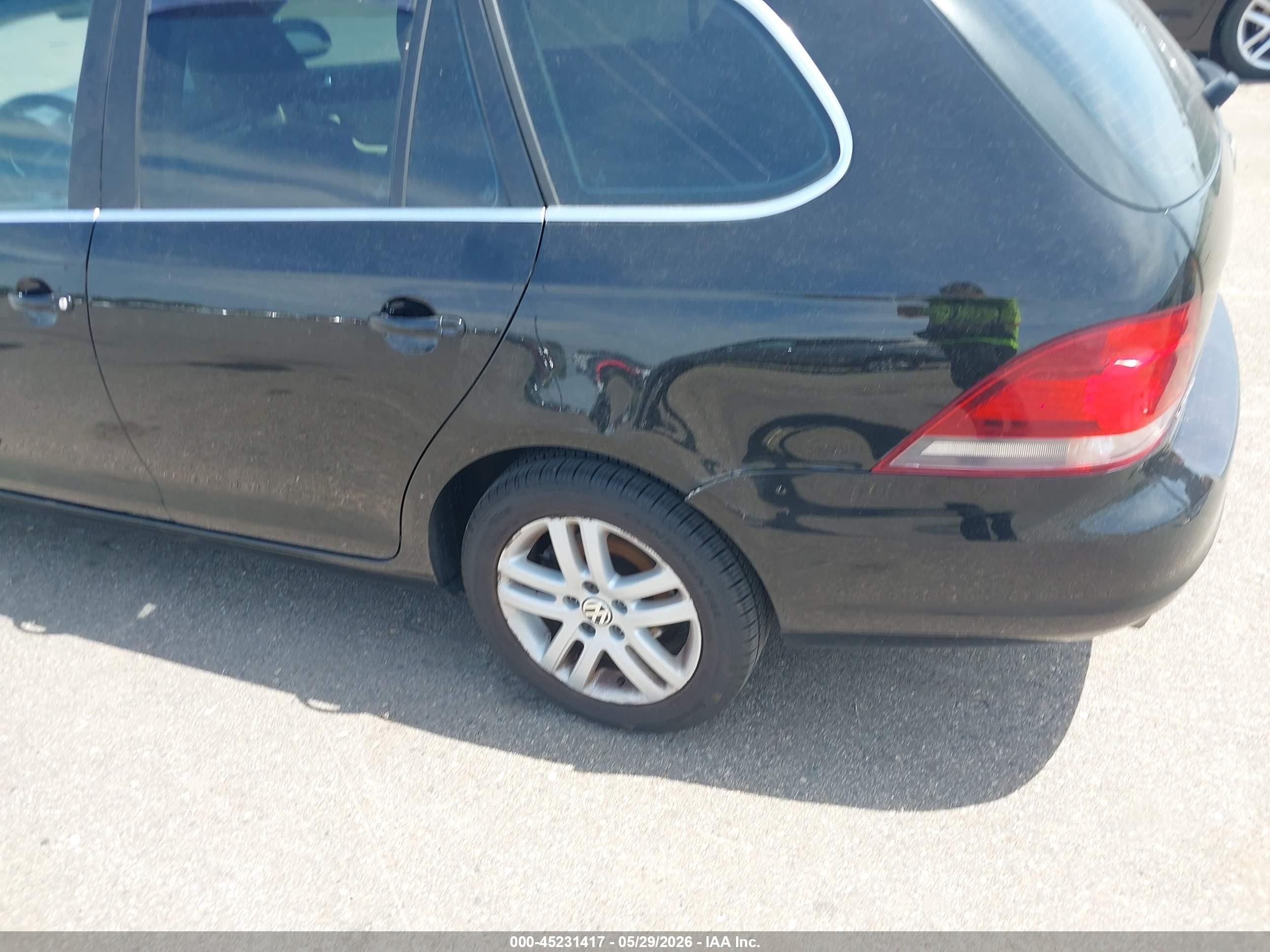 2011 Volkswagen Jetta Sportwagen 2.0l Tdi Black vin: 3VWPL7AJ6BM662328