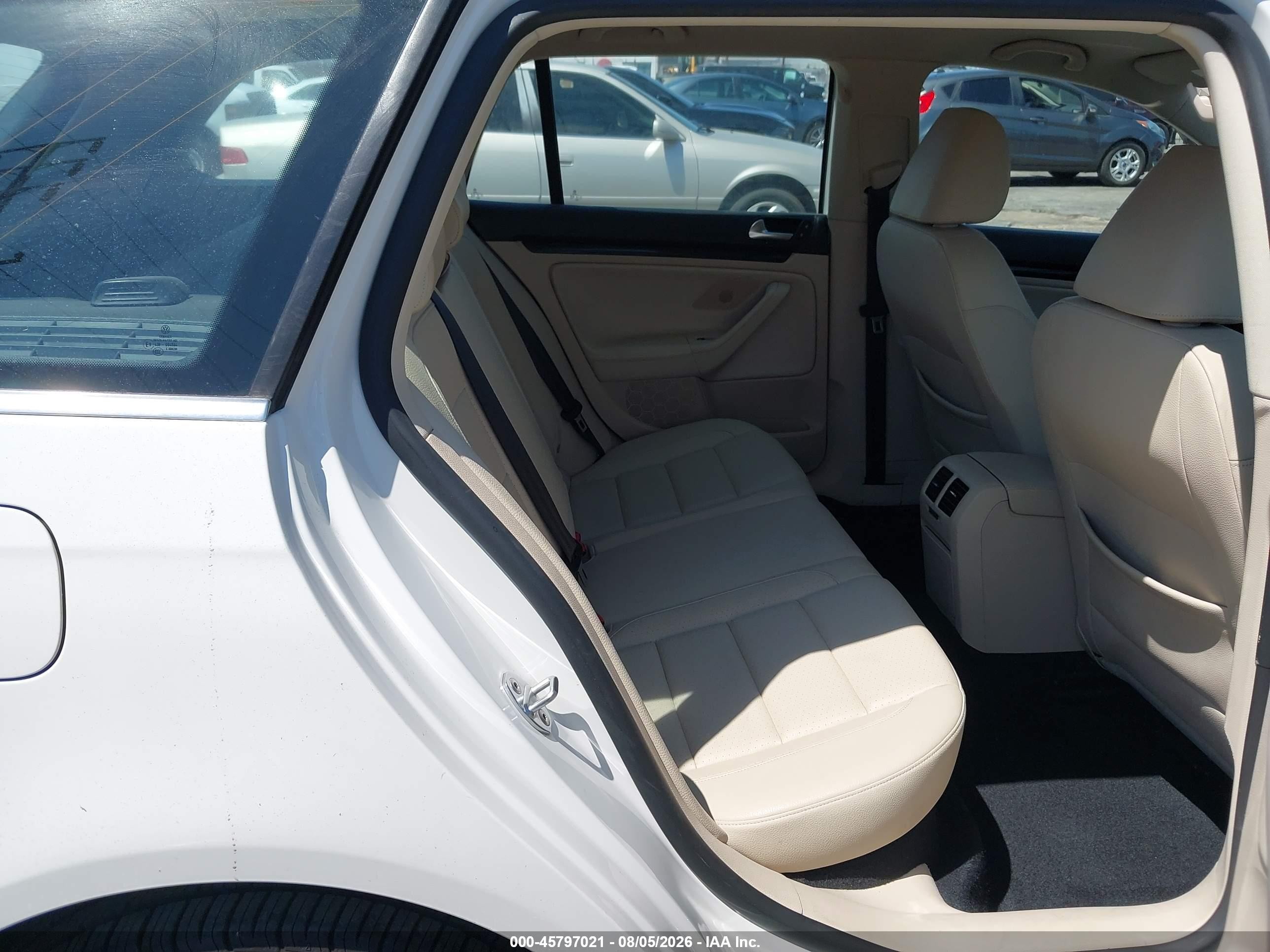 2013 Volkswagen Jetta Sportwagen 2.0l Tdi White vin: 3VWPL7AJ6DM600849