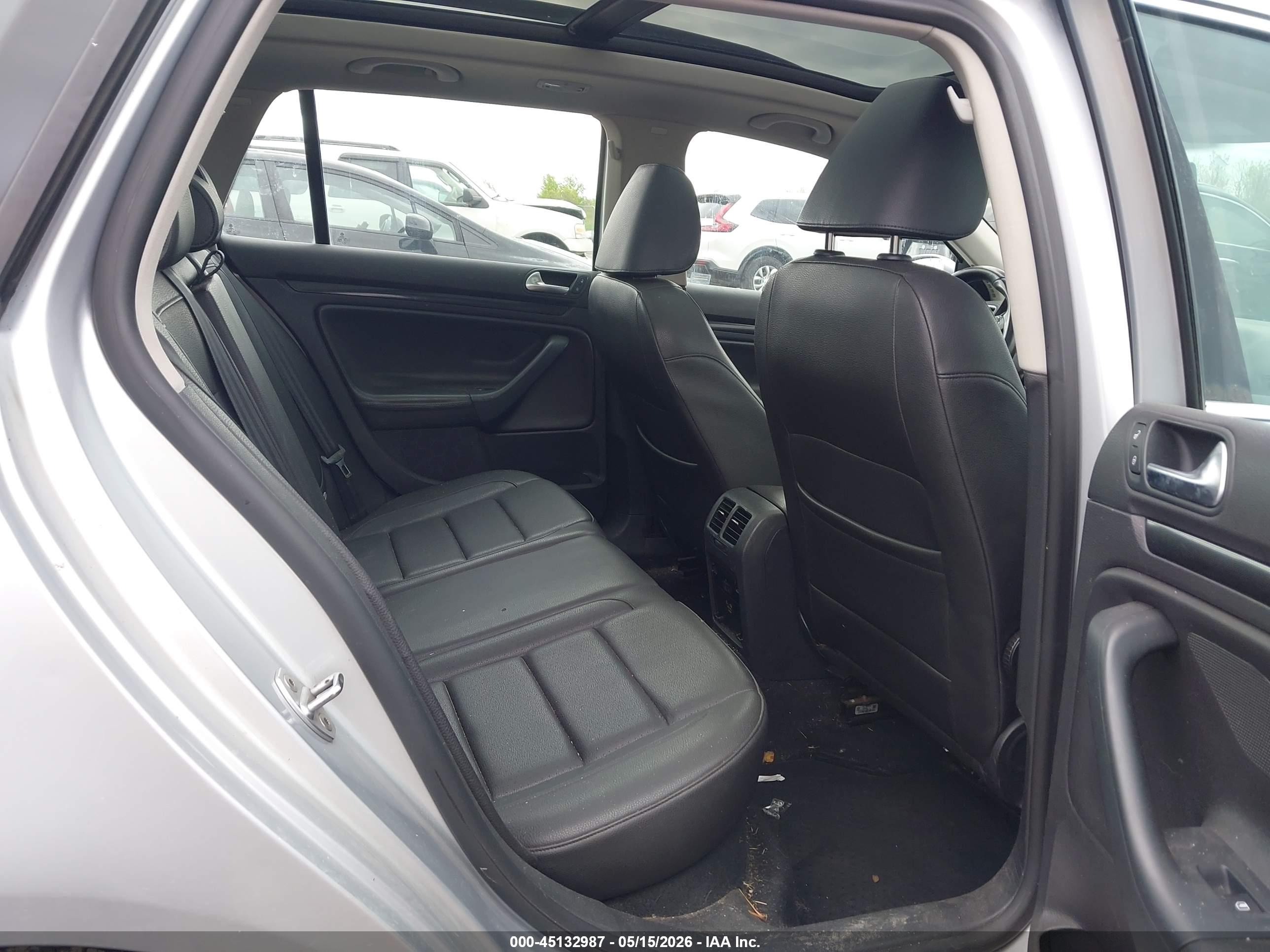 2013 Volkswagen Jetta Sportwagen 2.0l Tdi Silver vin: 3VWPL7AJ6DM606781