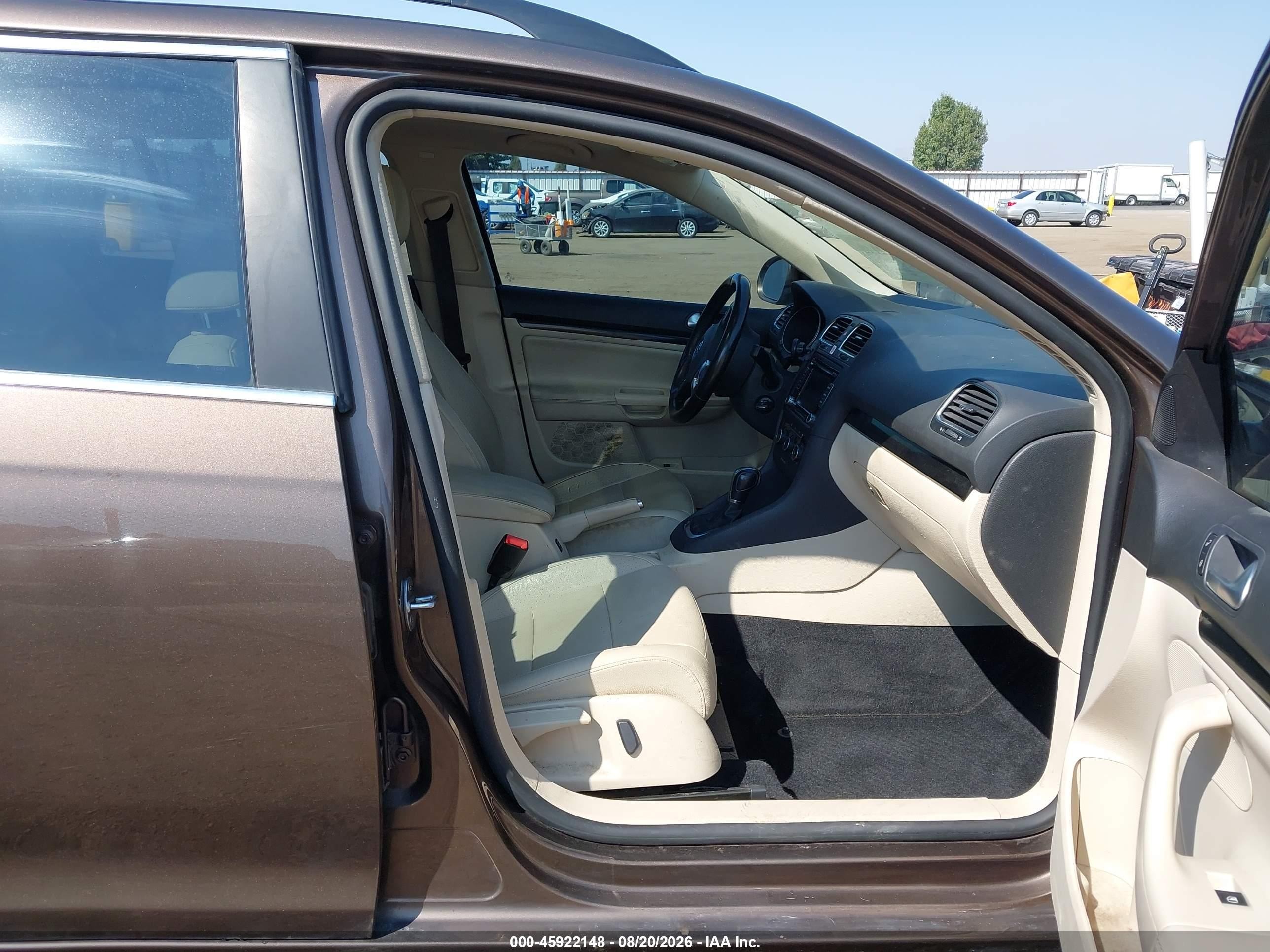 2013 Volkswagen Jetta Sportwagen 2.0l Tdi Brown vin: 3VWPL7AJ6DM620132